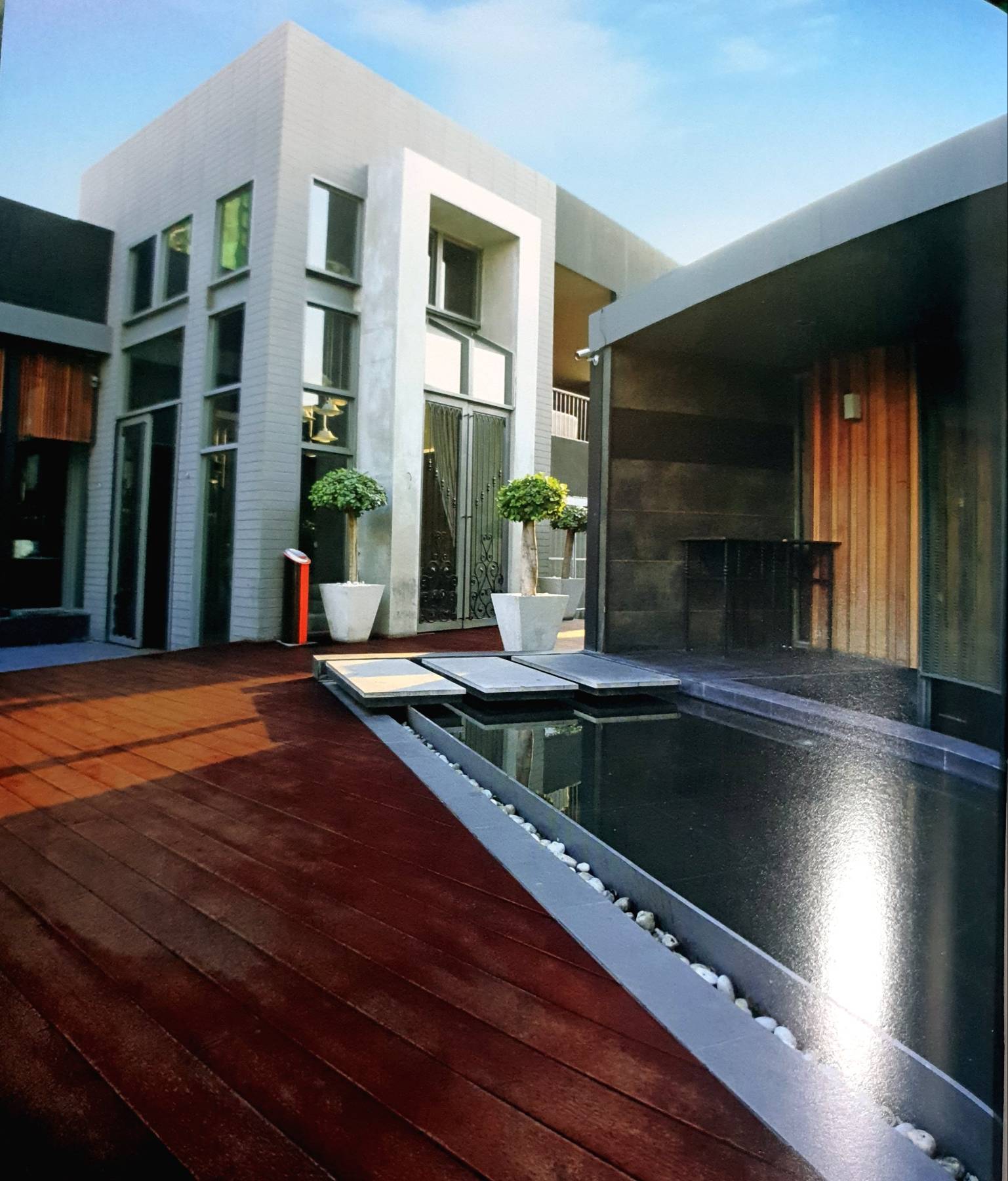 INNOVATING A BEAUTIFUL PLANET