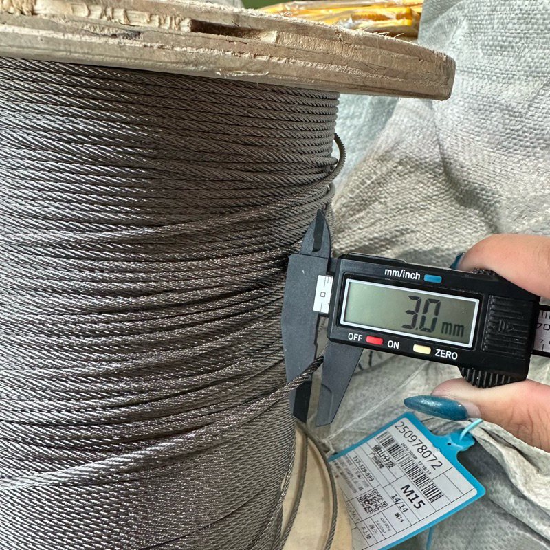 ลวดสลิงสแตนเลส หุ้ม PVC ใส 3mm. 7x7 ยาว 100เมตร - สำหรับขึงรั้ง ตาข่ายกันนก อุปกรณ์ติดตั้งตาข่ายกันนก