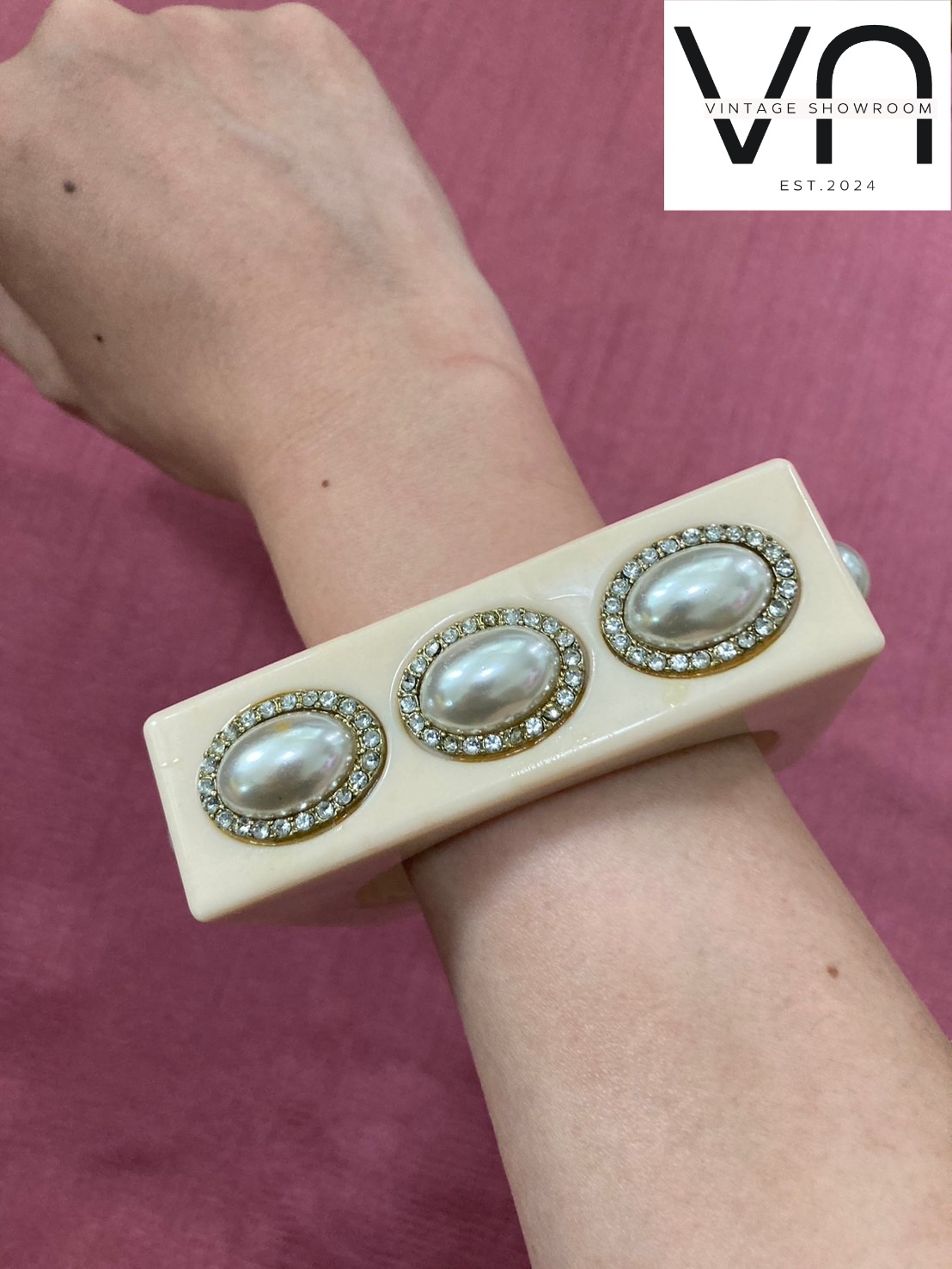 J00022 กำไลข้อมือวินเทจ Vintage Bracelet