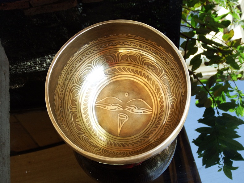 ขันทิเบต(ทองเหลือง) Tibetan Singing Bowl งานทำมือโดยช่างฝีมือชาวเนปาล (19 cm.)