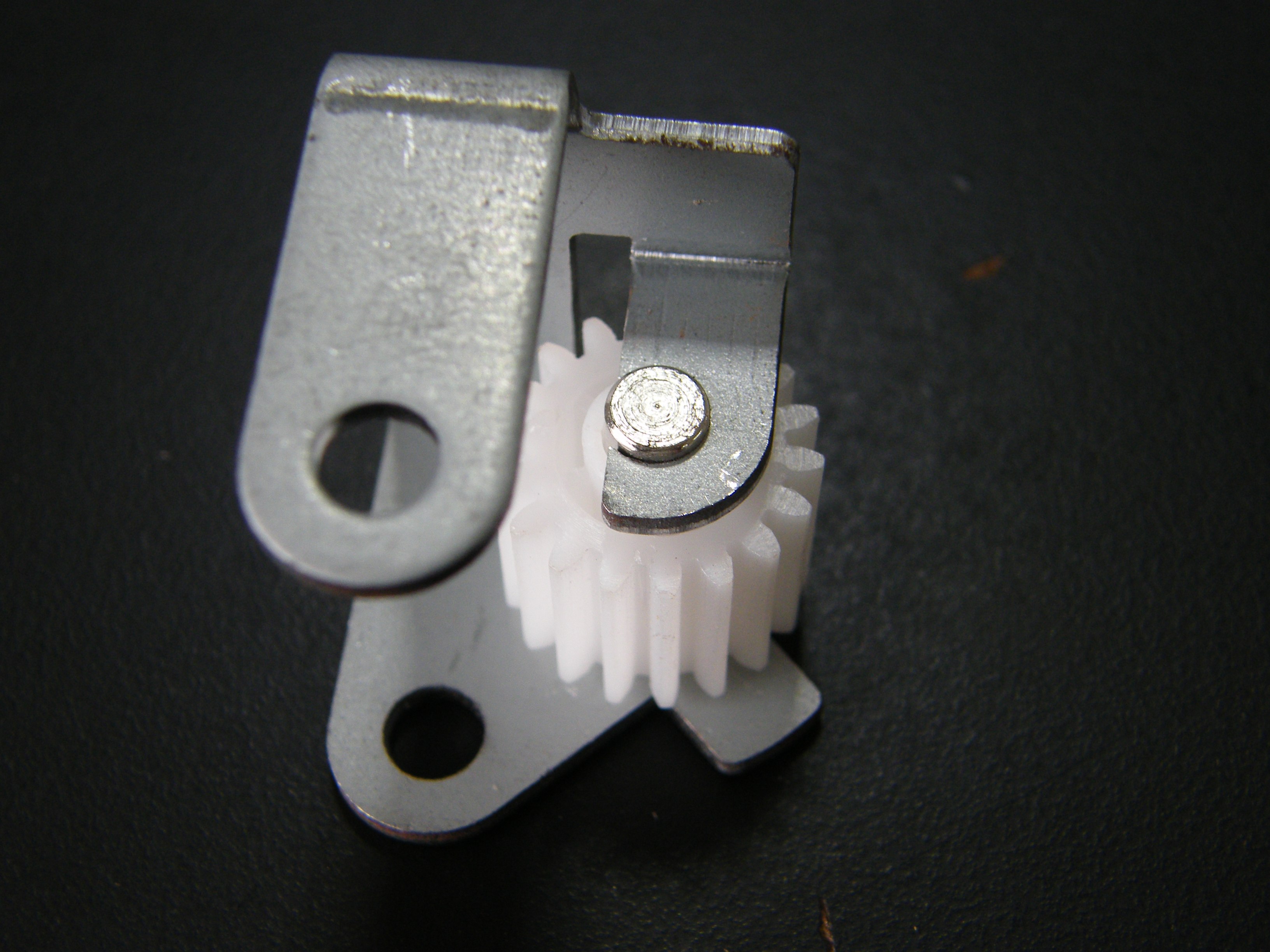RB1-0350 ARM SWING GEAR FOR HP LASERJET 4+/EX/4M/5/5M 500 กรัม