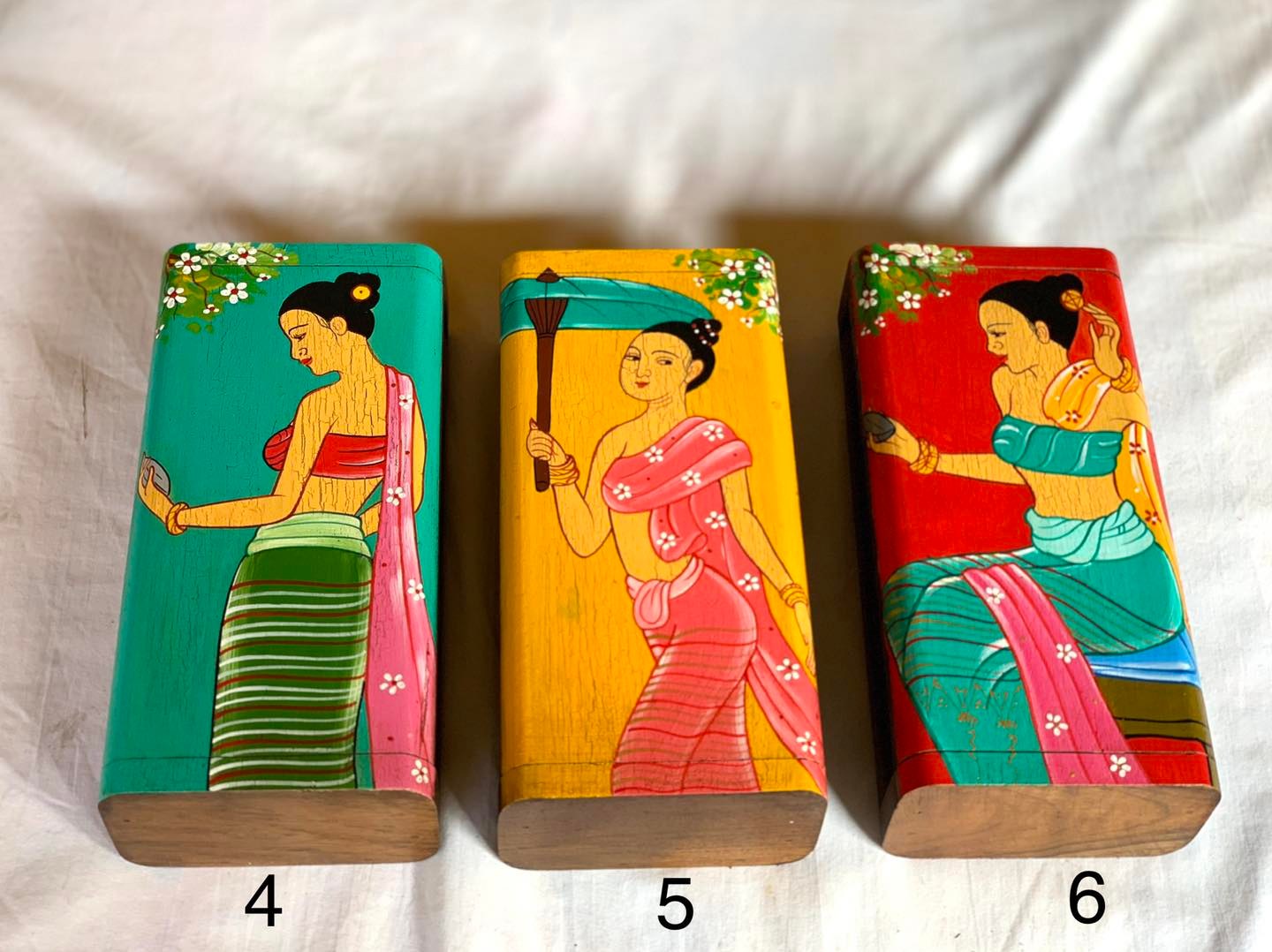 กล่องไม้สัก กล่องใส่ของคลาสสิก กล่องใส่ของวินเทจ กล่องเก็บของ งานไม้เก่า