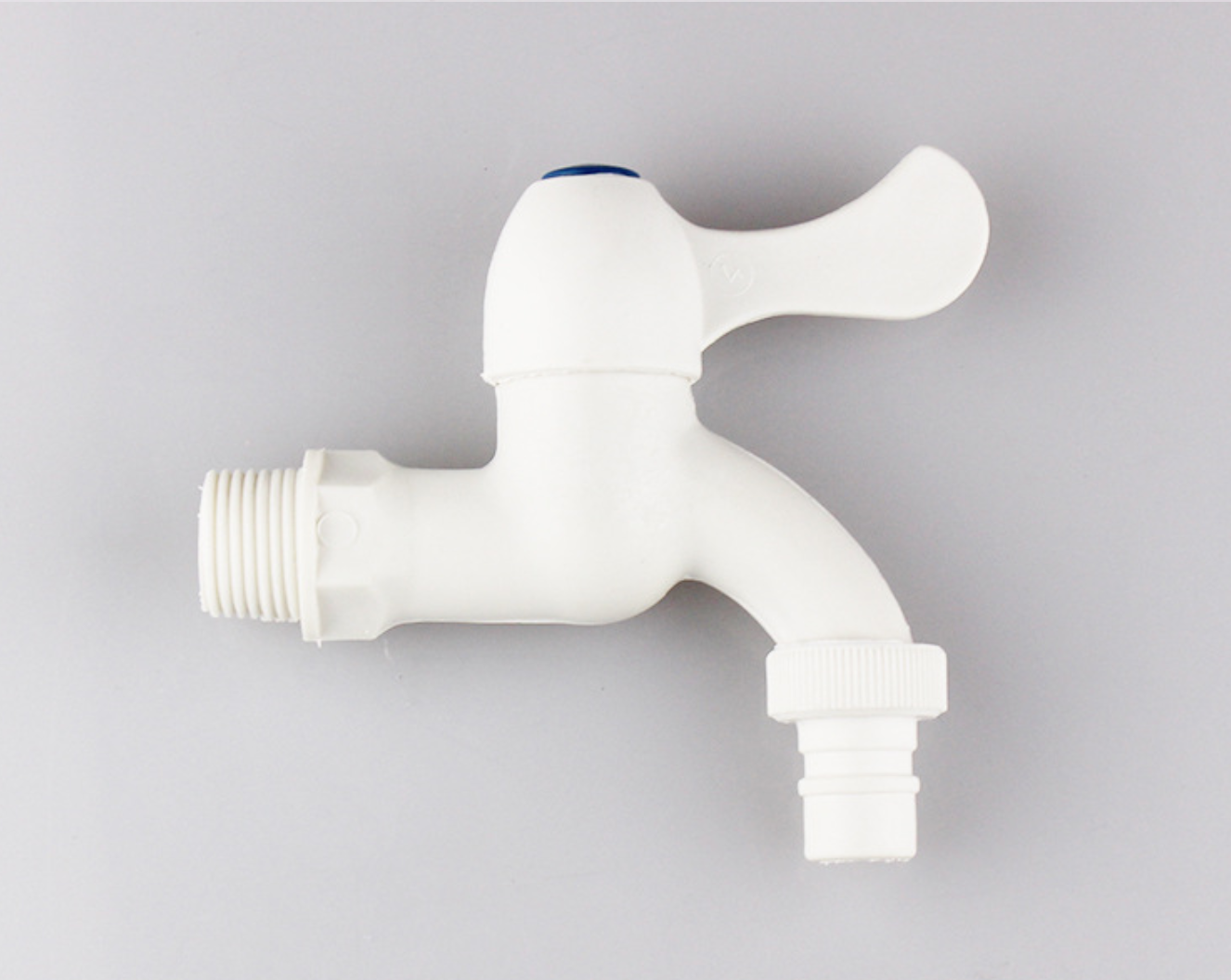 ก๊อกน้ำพลาสติก ABS ขนาด 1/2" สีขาว ขายปลีกส่ง ราคาถูก