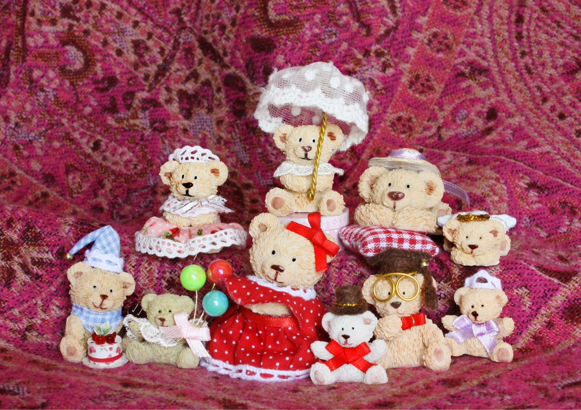 โมเดลจำลองร้านจิ๋วสไตล์ยุโรปขายน้องหมีเท็ดดี้แบร์ที่แสนโด่งดังไปทั่วโลกสำหรับนักสะสม