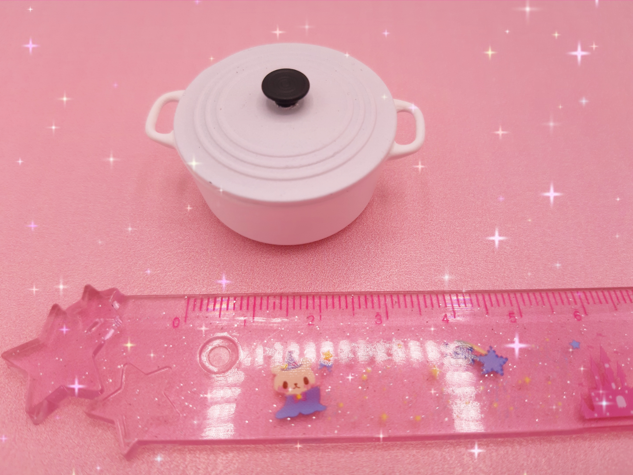 หม้อจิ๋วสีขาวสำหรับงานตกแต่งดินปั้นจิ๋วร้านขายข้าวแกงจิ๋ว