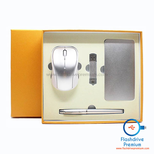 Gift Set พรีเมี่ยมไอที 4 ชิ้น (แฟลชไดร์ฟ+เม้าส์ไร้สาย+พาวเวอร์แบงค์+ปากกา)