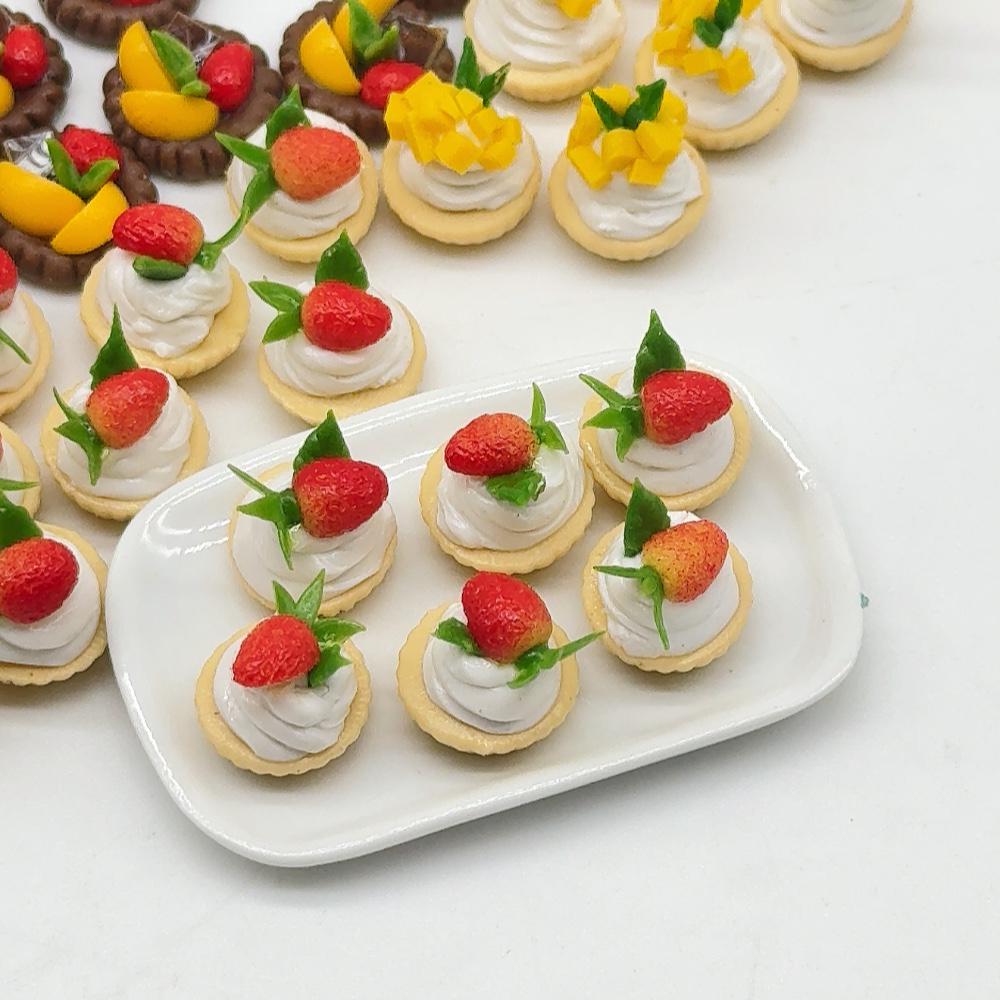 10 pieces Miniature Strawberry tart