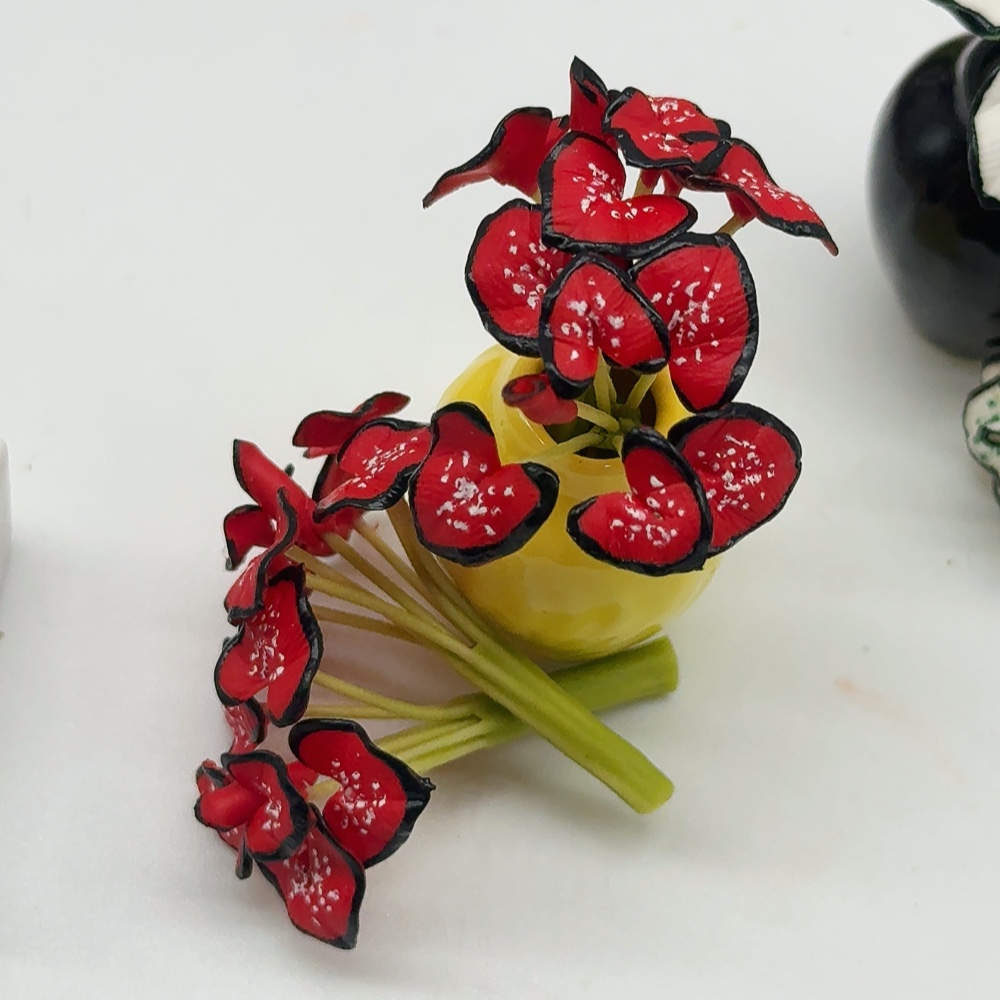 5 pieces Miniature Leaf Caladium (clay)