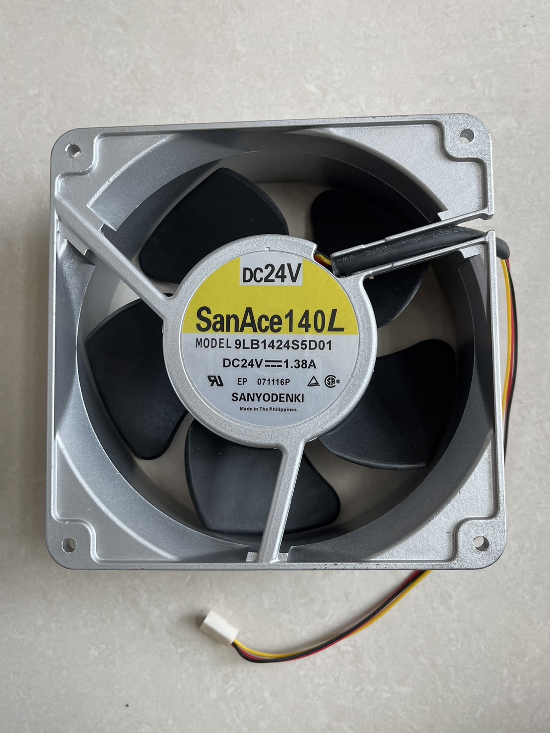 9LB1424S5D01 DC24V 1.38A สินค้าพร้อมส่ง