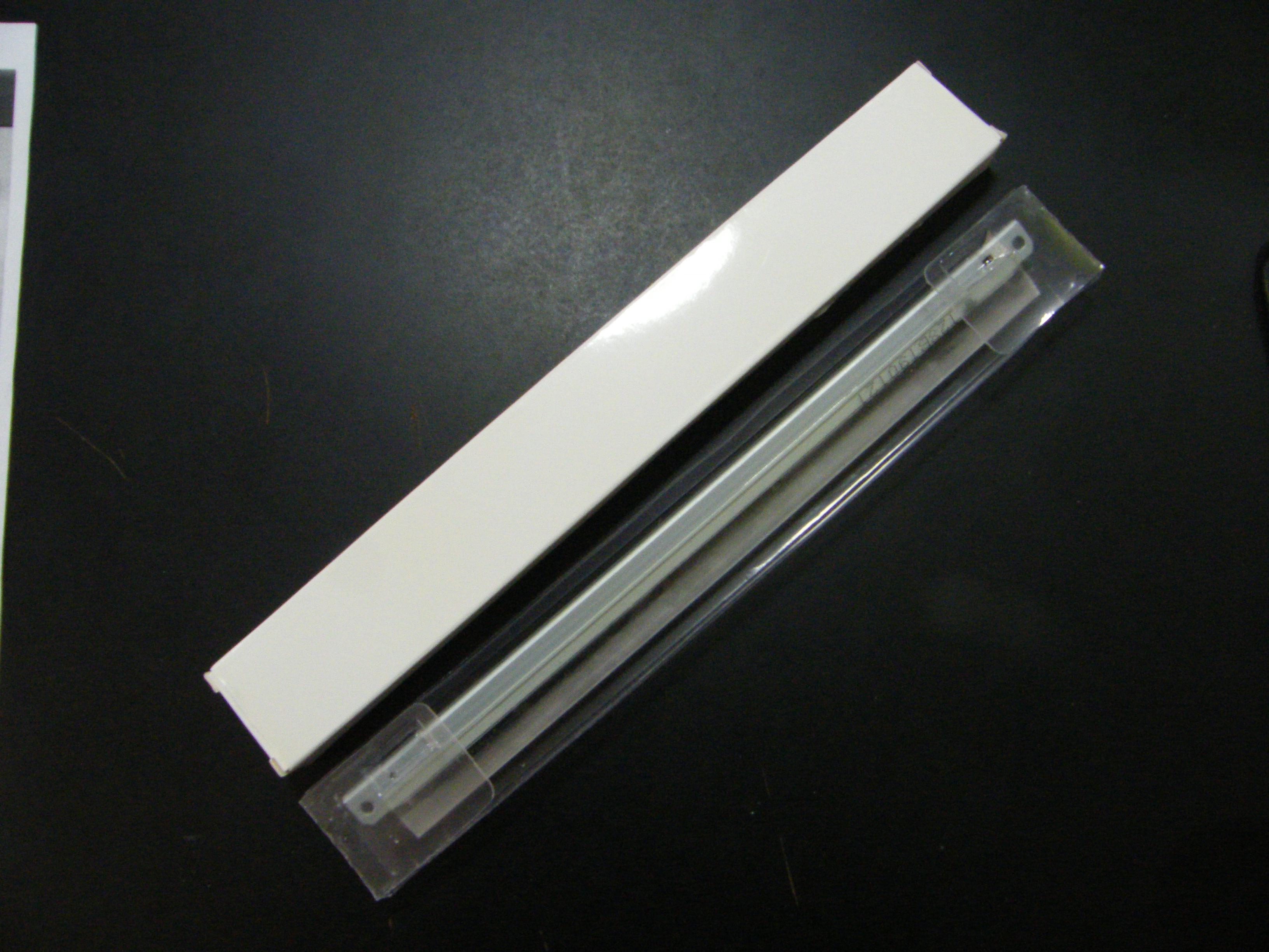 KYOCERA WIPER BLADE & CLEANING BLADE FOR KYOCERA MITA ECOSYS P2235/P2040/P2335/M2040/M2135/M2235/M2540/M2635/M2640/M2735/M2835 750 กรัม