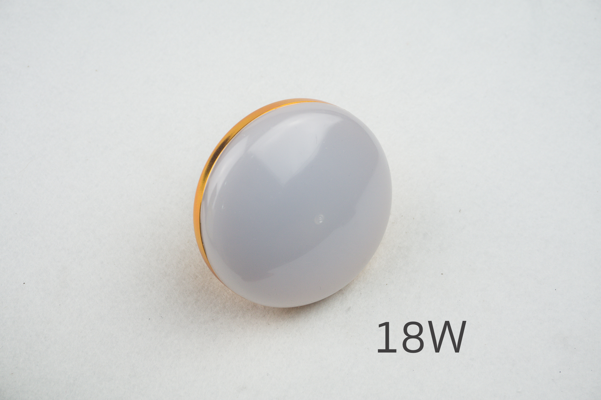 หลอดไฟ LED รุ่น UFO ประหยัดไฟ แสงสีขาว ขั้วเกลียว E27 ขายปลีกส่ง ราคาถูก