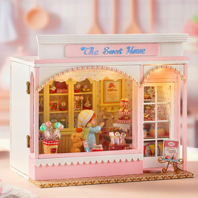 โมเดลร้านขายขนมในฝันในสไตล์ยุโรปร้านขนมหวาน ลูกอม SWEET CANDYบ้านแห่งปัญญา DIY บ้านลูกกวาด นิทานคลาสสิกของน้องหมี การแสดงซ้ำแบบคลาสสิกอีกครั้ง
