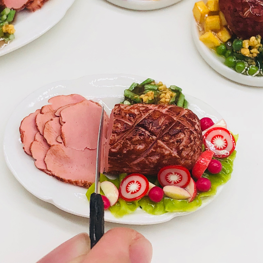 Miniature Ham (Without Knife)