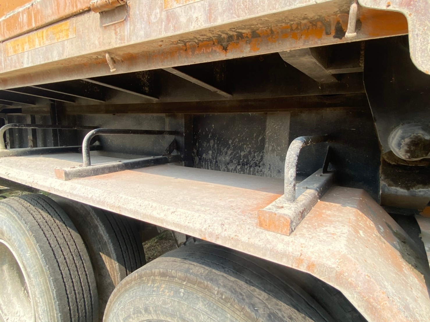 หางเซมิดั้ม2เพลา10น้อตปี2559สภาพพร้อมใช้ 380000