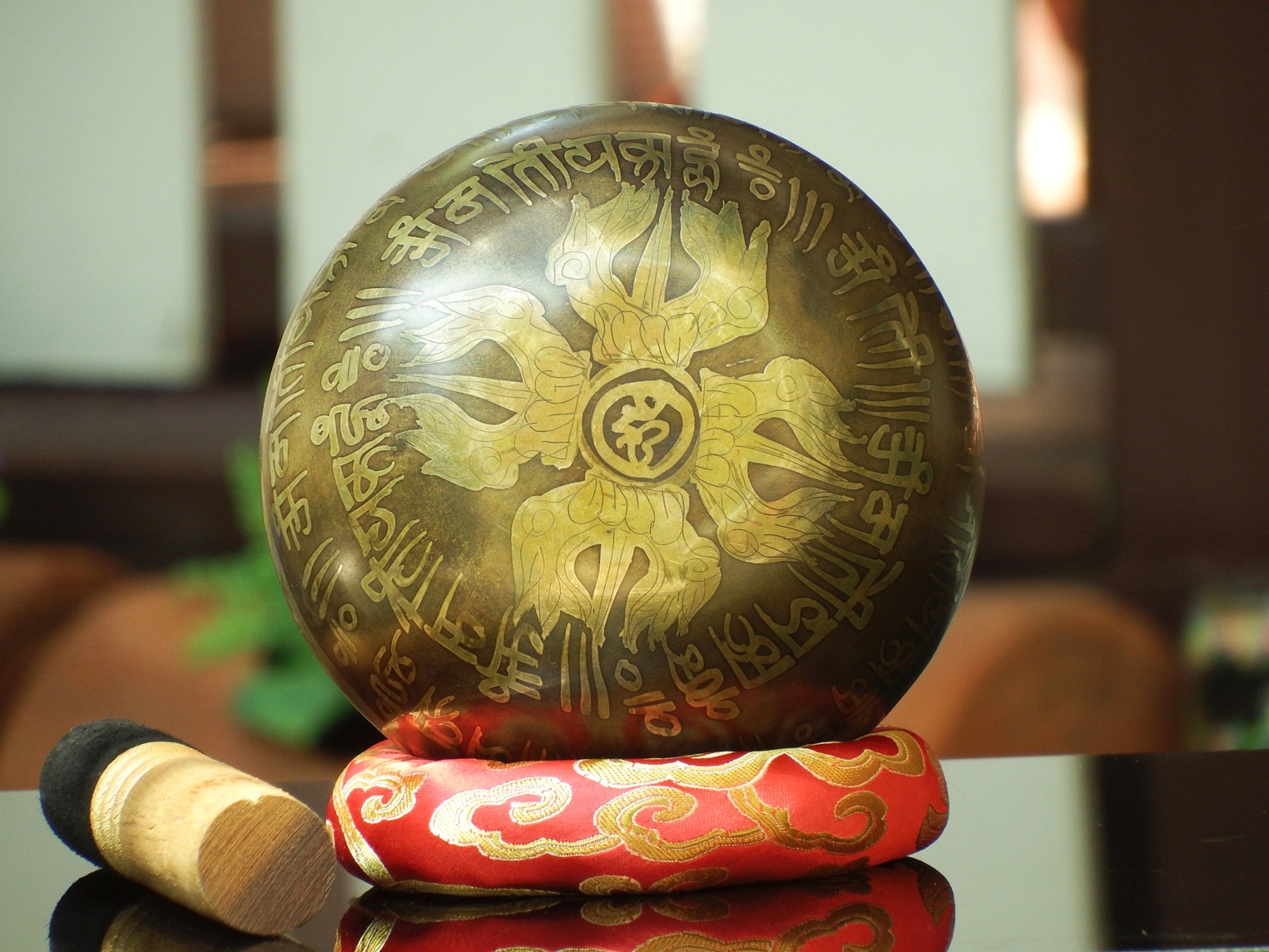 ขันทิเบต(ทองเหลือง) งานทำมือโดยช่างฝีมือชาวเนปาล Tibetan Singing Bowl 13 cm.