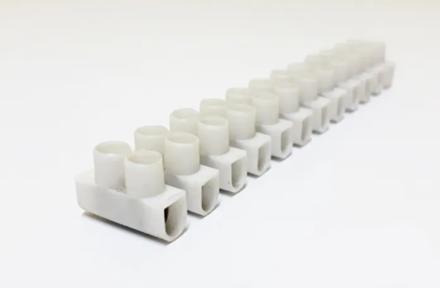 รังผึ้งต่อสายไฟ