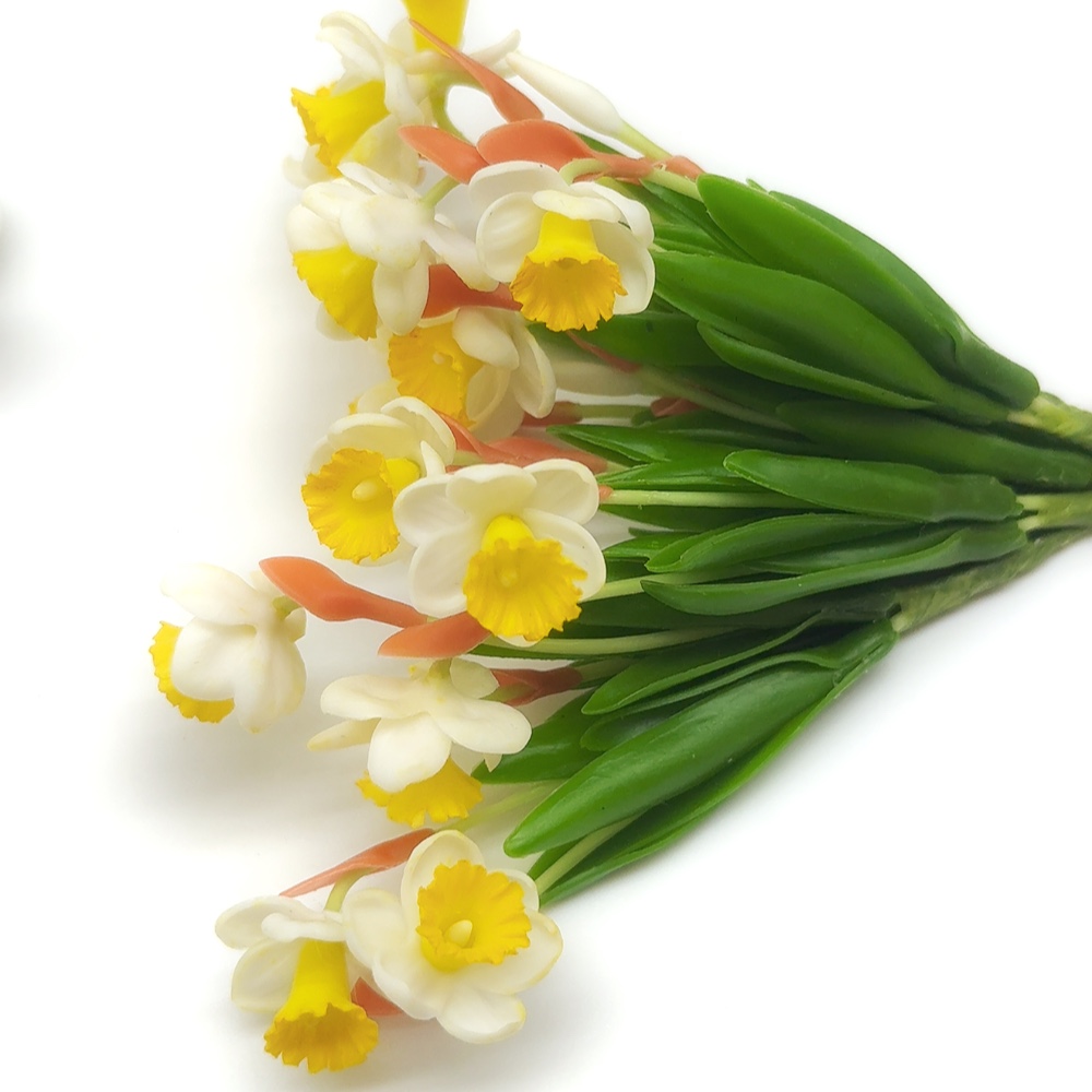4 Bunch Mini White-Yellow Daffodils scale 1:6