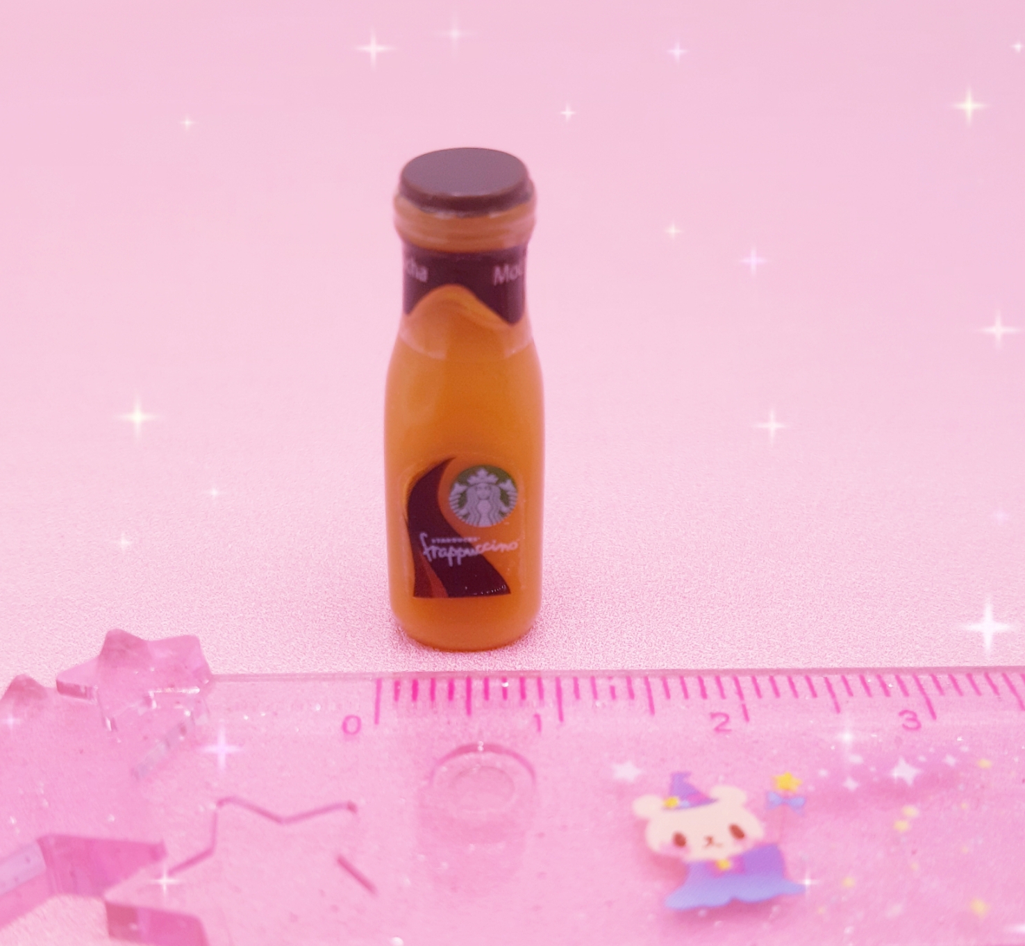 ขวดกาแฟจิ๋วพร้อมดื่มสำหรับน้องตุ๊กตารสกาแฟหอมอุปกรณ์บ้านตุ๊กตาอาหารขนาดเล็กเล่นฉาก DIY รุ่นมินิสตาร์กาแฟพลาสติกแพคเกจเครื่องดื่ม