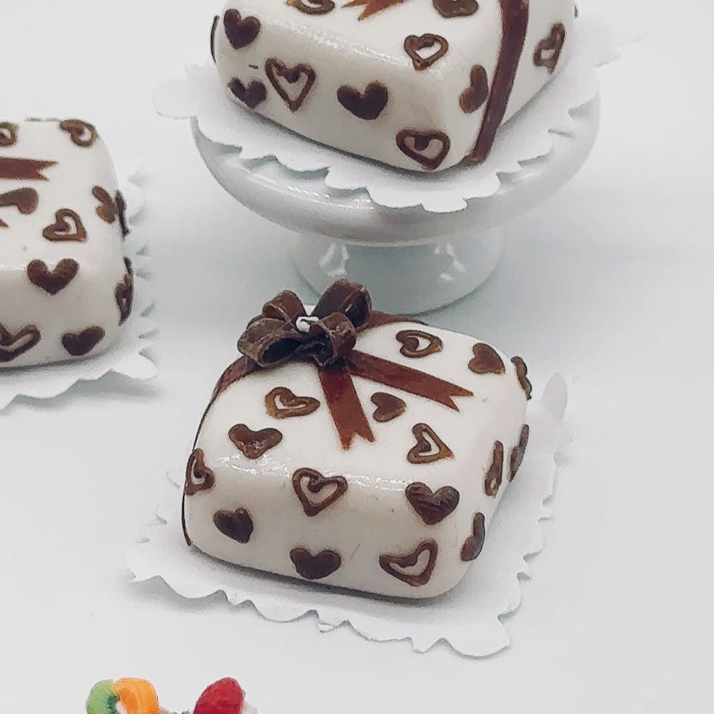 Miniature Ribbon Cake