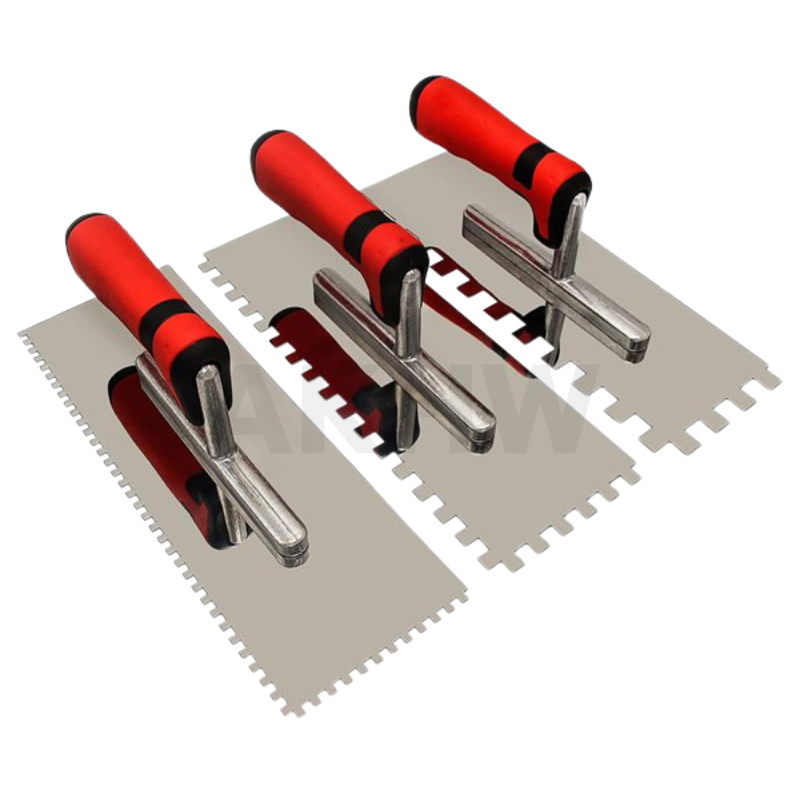 เกรียงสี่เหลี่ยมสแตนเลส KingsMan แบบมีฟันและไม่มีฟัน ด้ามยาง 10x28cm สำหรับงานฉาบ ขัดมัน ปาดปูนกาวปูกระเบื้อง [ปลีก/ส่ง ราคาถูก]