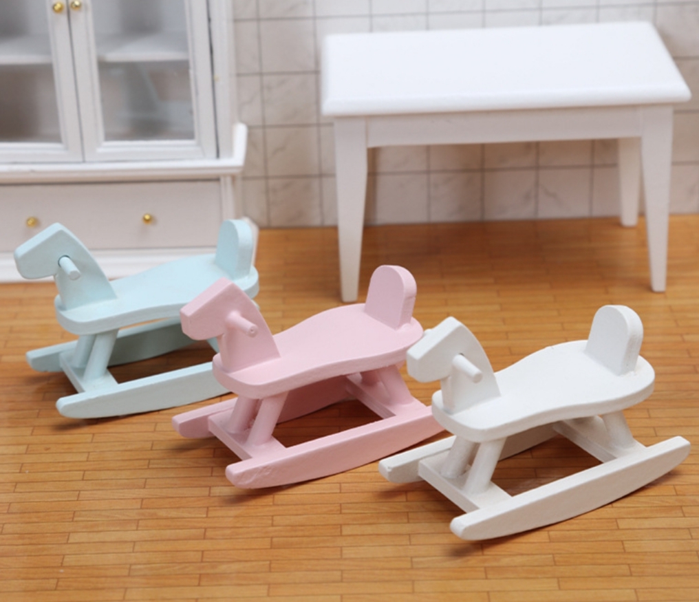 ม้านั่งจิ๋วสีชมพูเหมาะสำหรับเป็นฉากบ้านตุ๊กตา เป็นฉากถ่ายรูปตุ๊กตาโอบิ,ตุ๊กตาลาติYellow, gsc, bjd