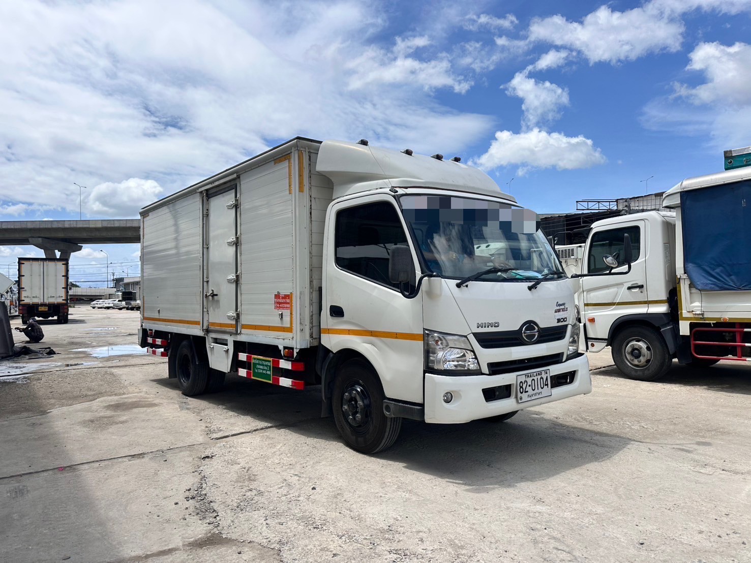 6ล้อ HINO XZU150แรงปี58ตู้แห้ง