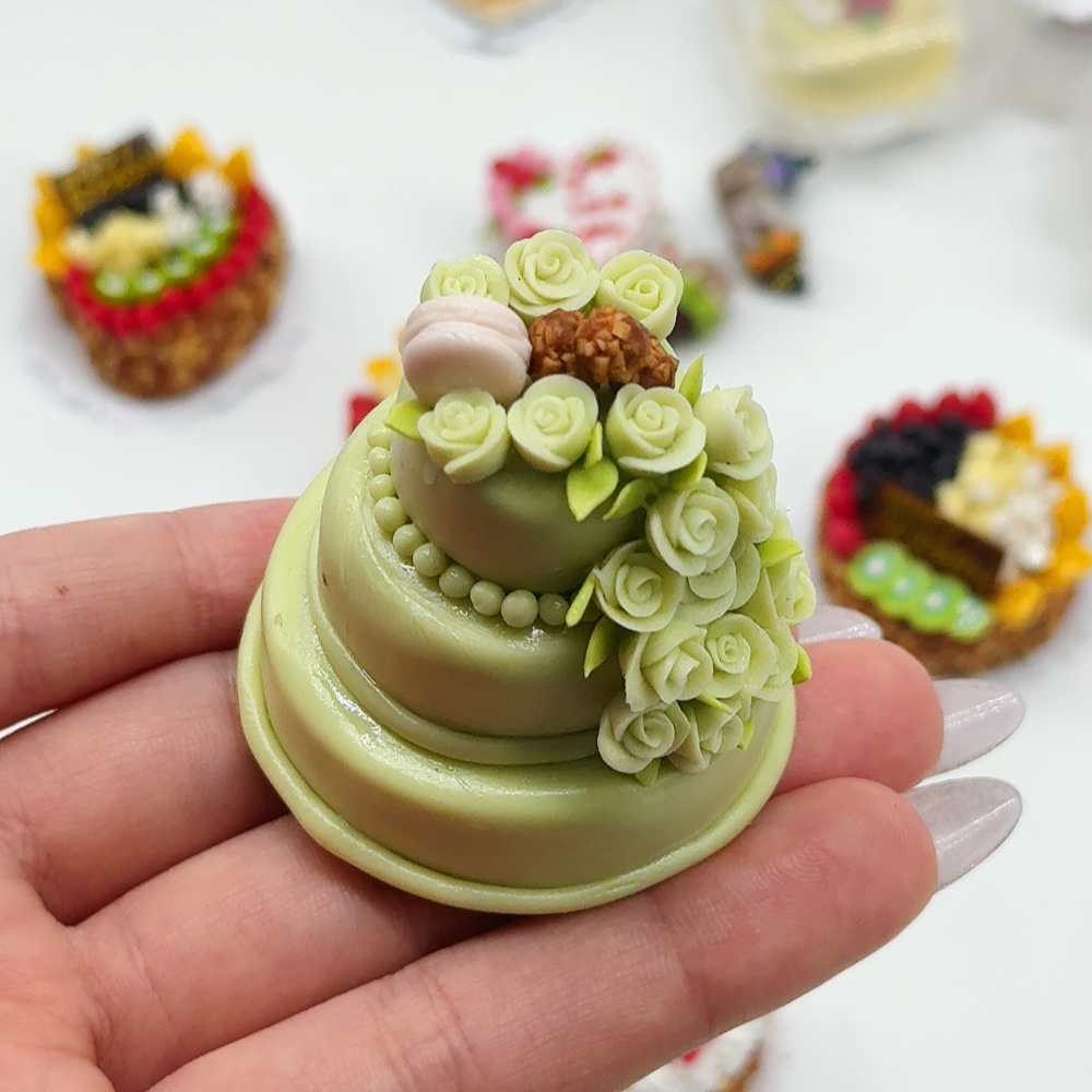 Miniature 3 layer Wedding Cake 40 mm.