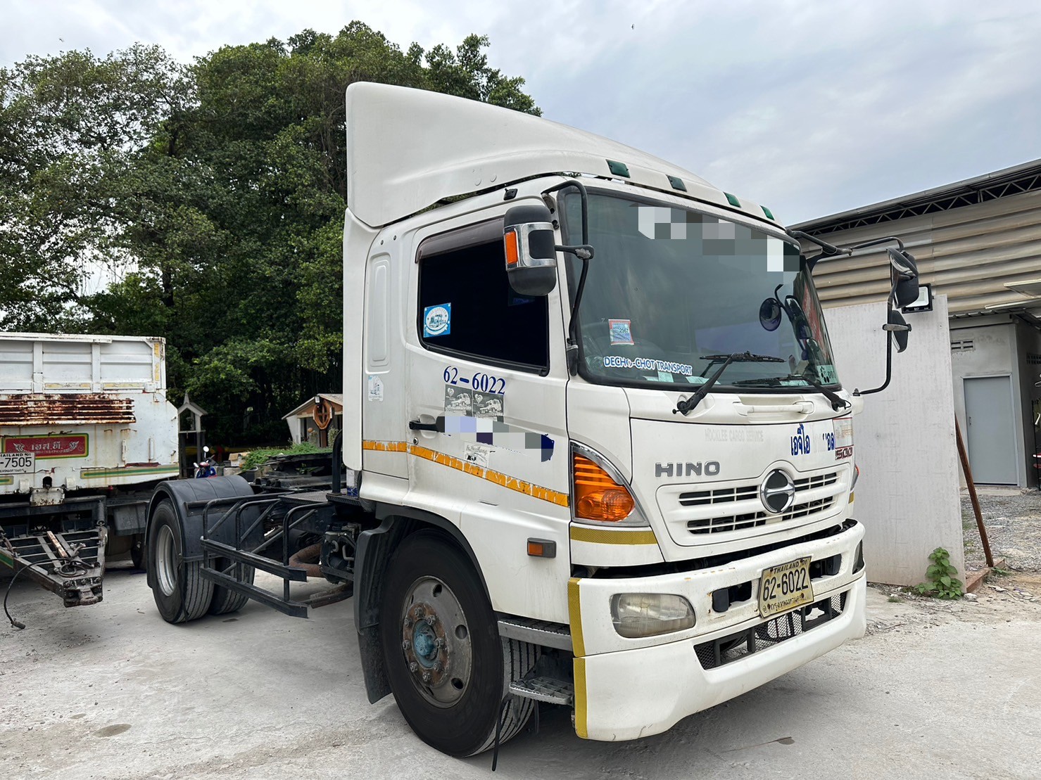 6ล้อหัวลากFG8J HINO 500 260แรง ปี58 950,000