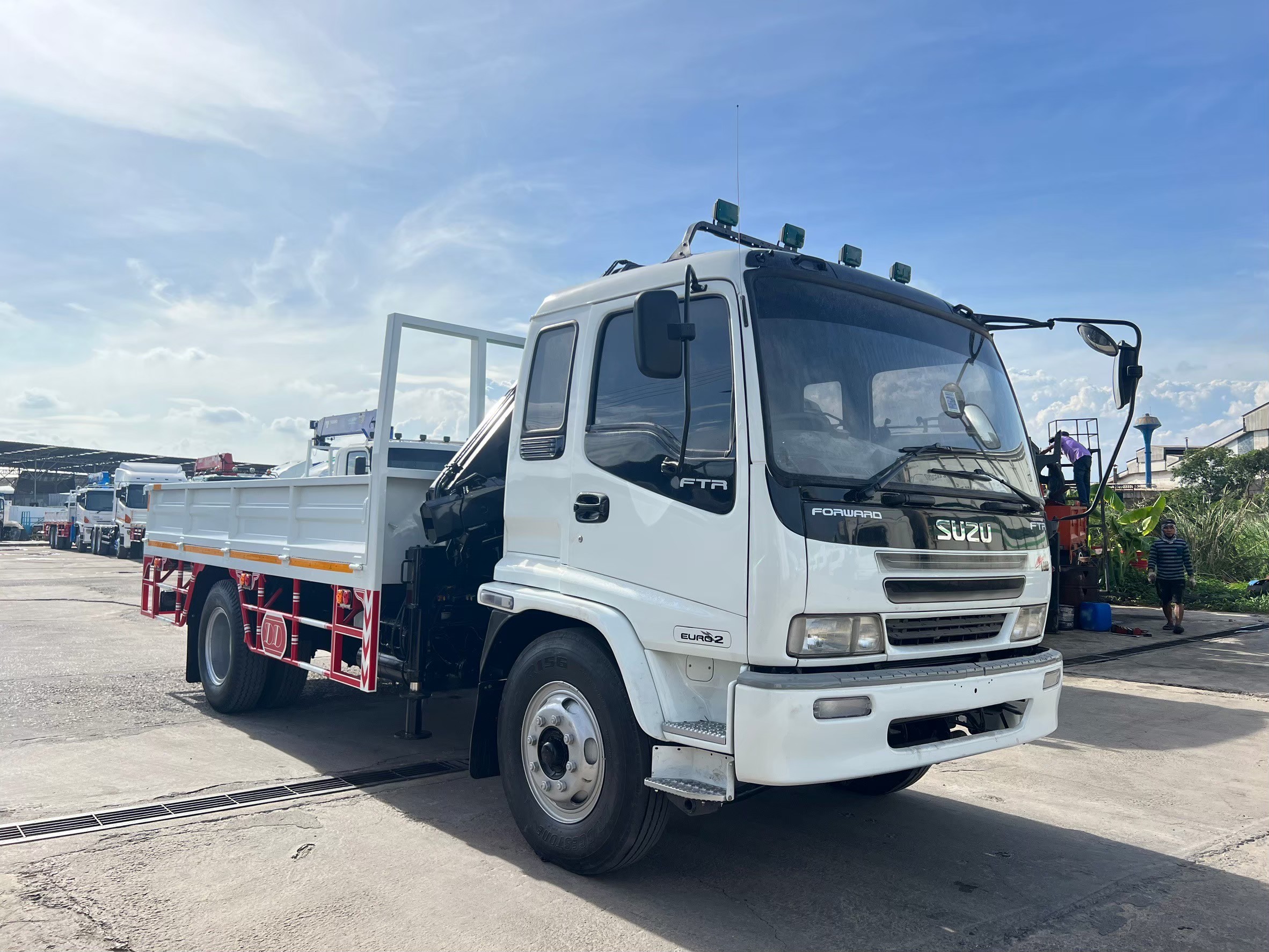 6ล้อเครนอีซูซุ.isuzu FTR200แรง ISUZU MAXLOAD ปี2549 ติดเฮี๊ยบพับ3ตันยางใหม่780,000บ.Pro750,000บ.