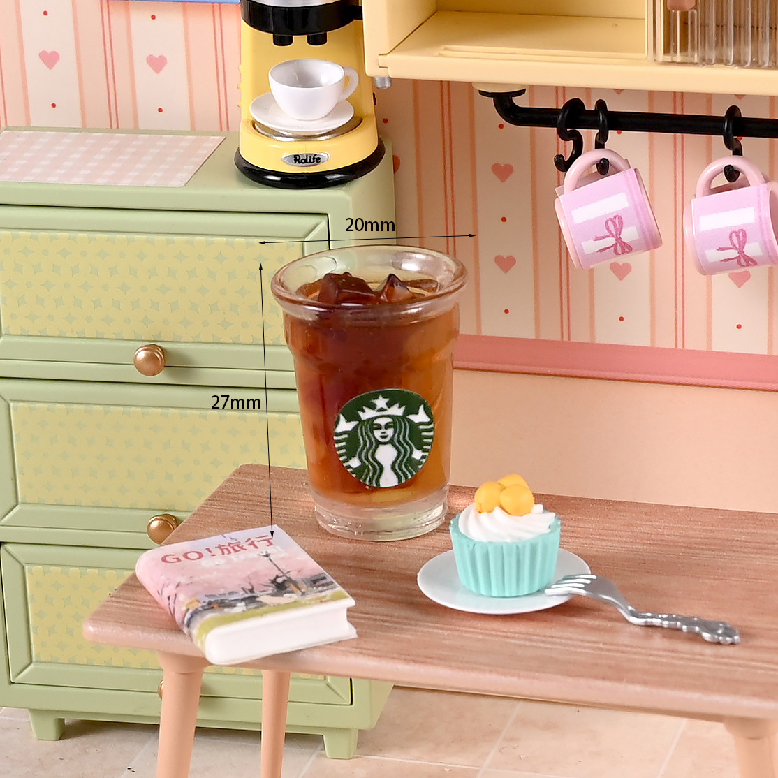 เครื่องดื่มจำลองขนาดเล็ก กาแฟเย็นสไตล์อเมริกัน บ้านตุ๊กตา บ้านตุ๊กตา โต๊ะจำลองขนาดเล็ก