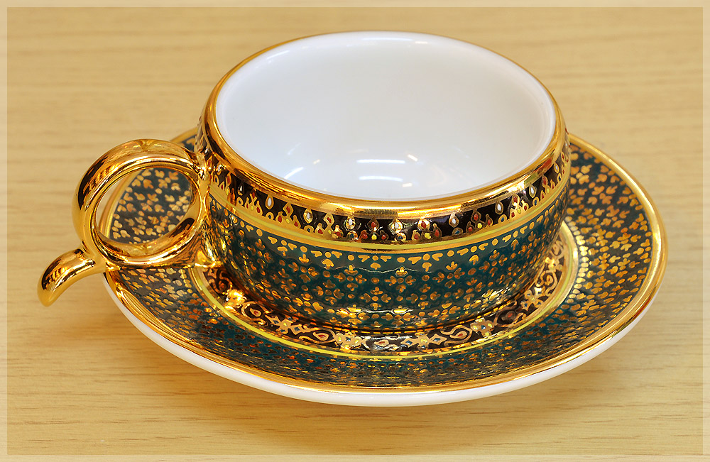 แก้วกาแฟเบญจรงค์ ทรงหูกรรไกร ลายพิกุลทอง ของขวัญ ของฝากที่ระลึก