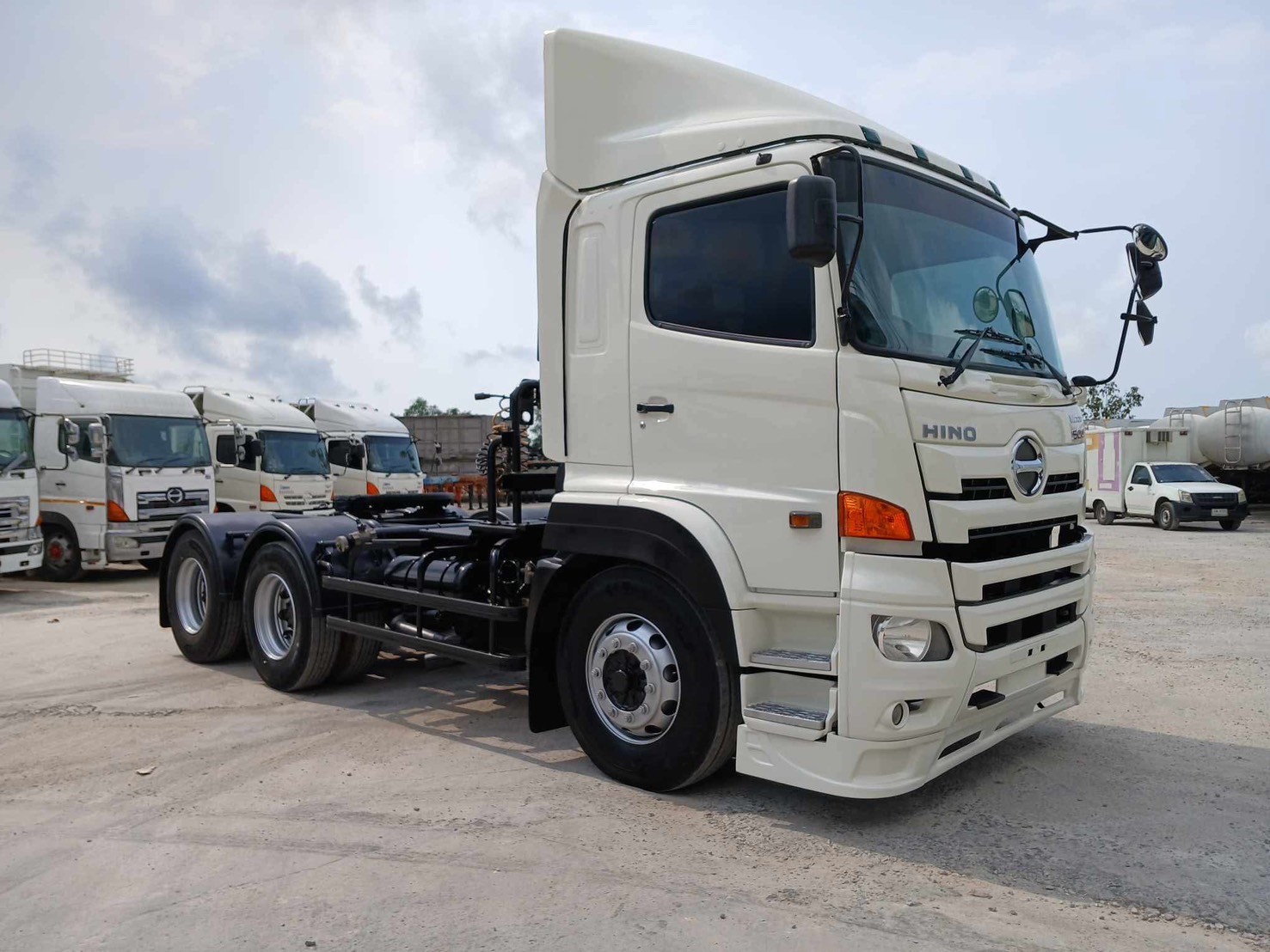 10ล้อหัวลากHino380 ปี59 Pro 1,380,000