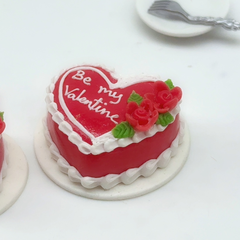 Miniature Heart Cake “Be my Valentine”