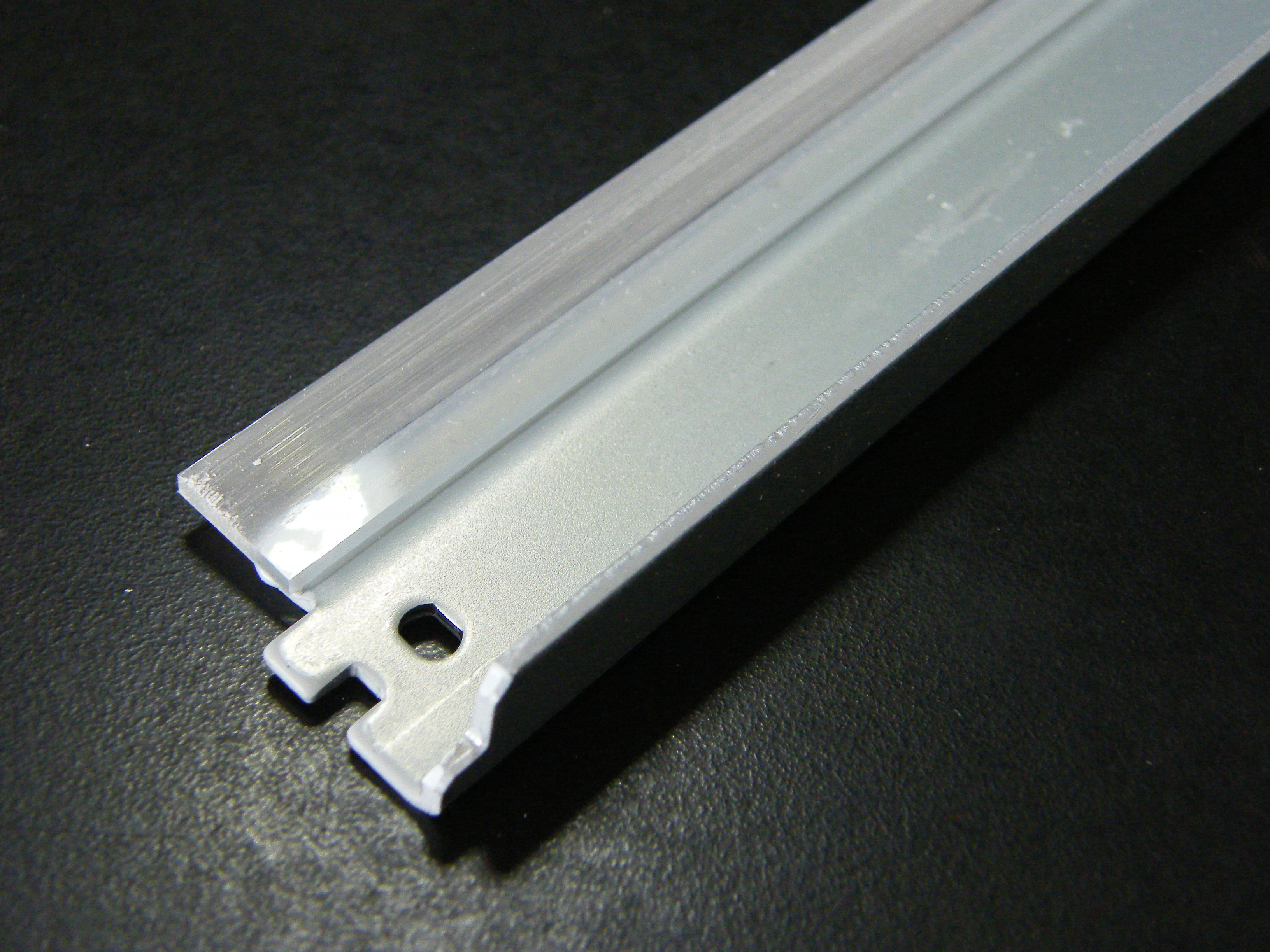 CANON WB-IR2020 WIPER BLADE CANON IR155/IR156/IR165/IR200/IR311/IR312/IR1600/IR1610/IR2000/IR2010/IR2016/IR2018/IR2020/IR2022/IR2025/IR2030/IR2116/IR2120/IR2318/2320/IR2420/IR2422 1 กก.