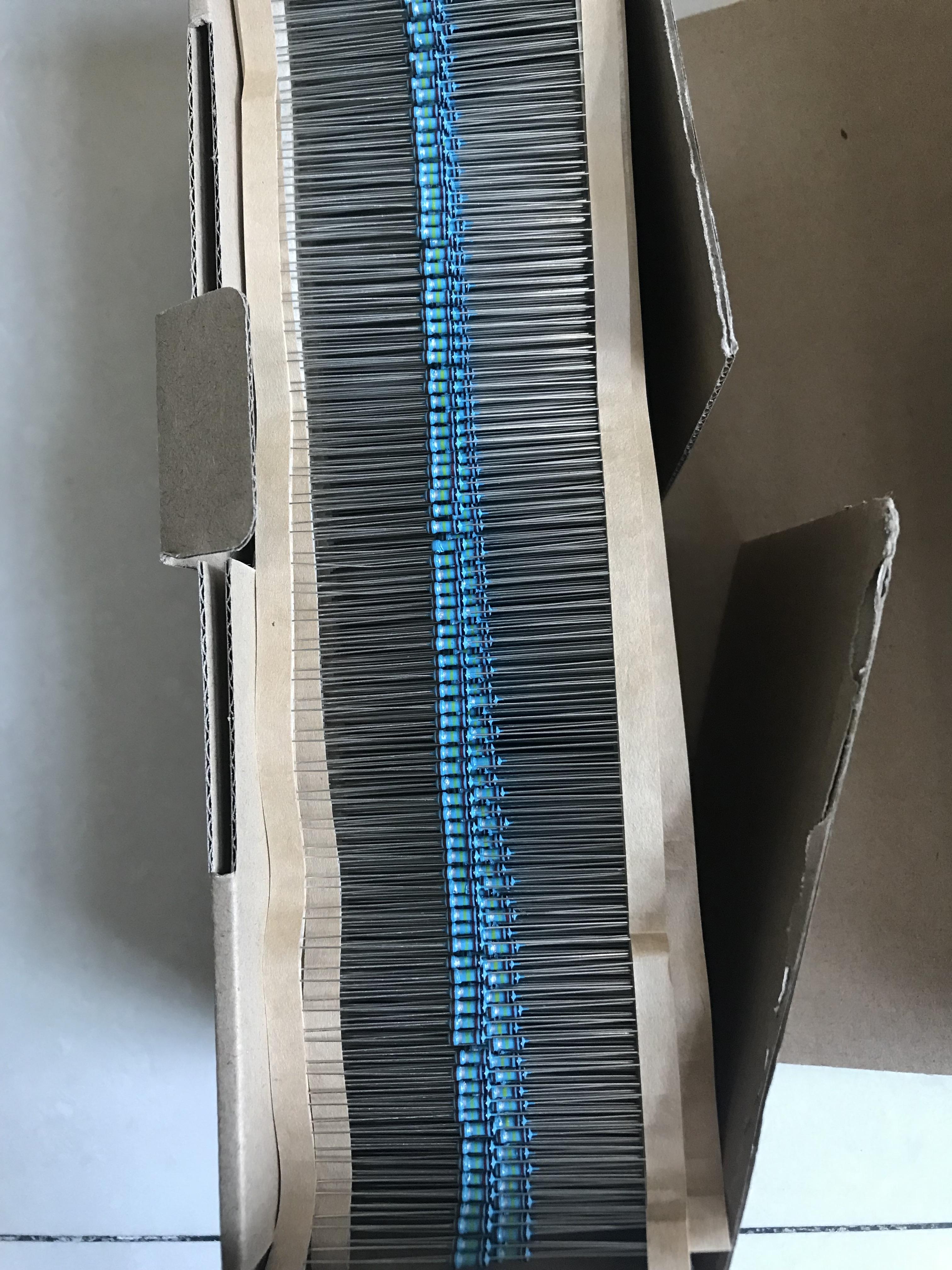 0.24R 1/4W 金属膜Metal Film 1% (1ชุดมี100ตัว)