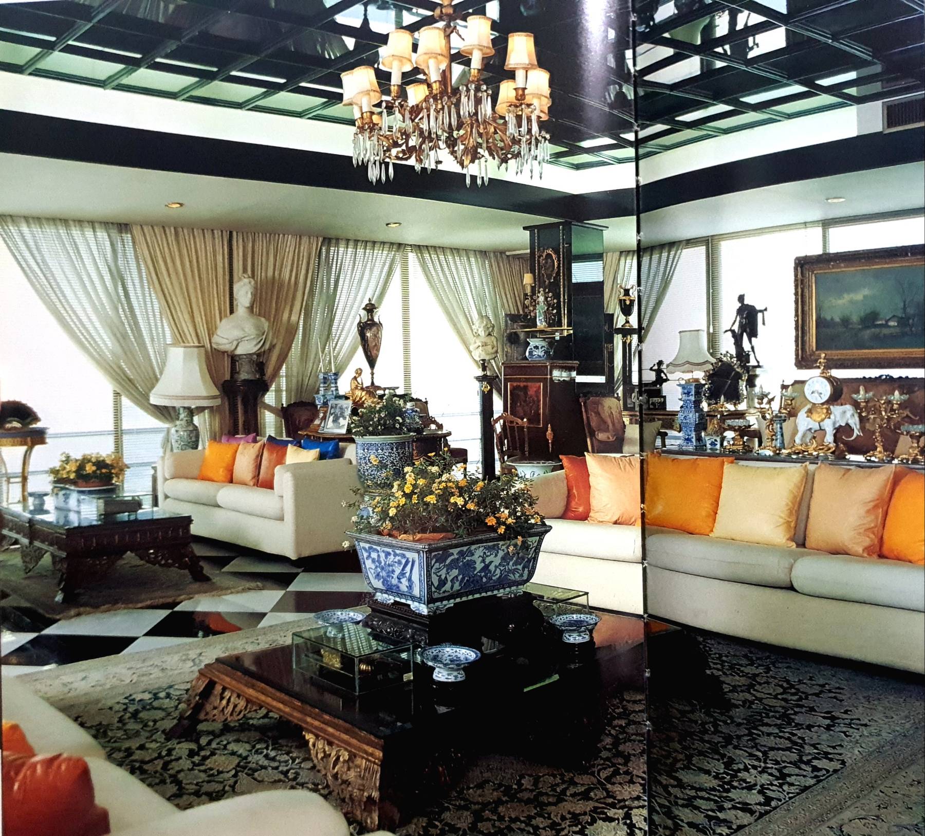 life and decor ' 93 ปกแข็ง