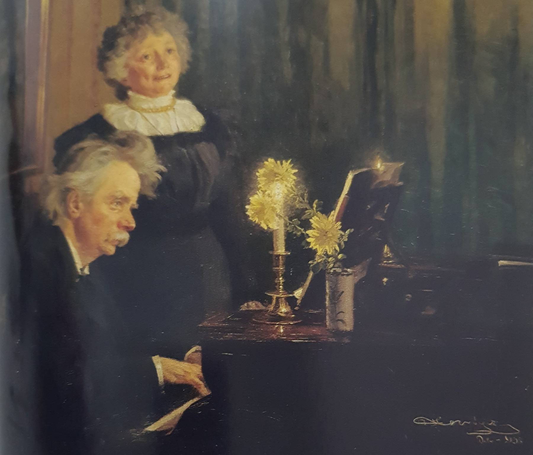 Norway : Land of Sagas at the Top of Europe (Grieg CD included)