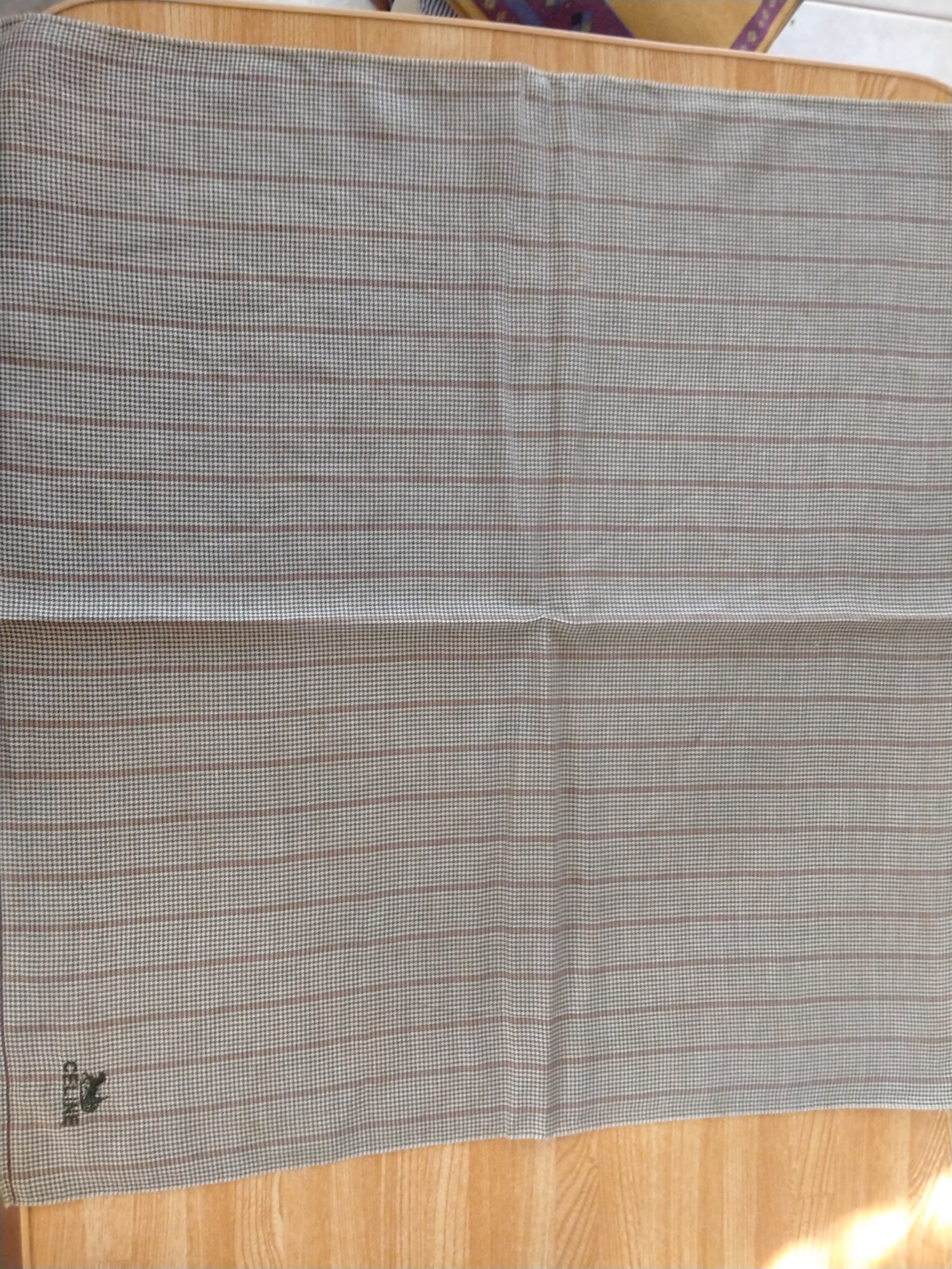 ผ้าเช็ดหน้าแบรนด์มือ2 CELINE