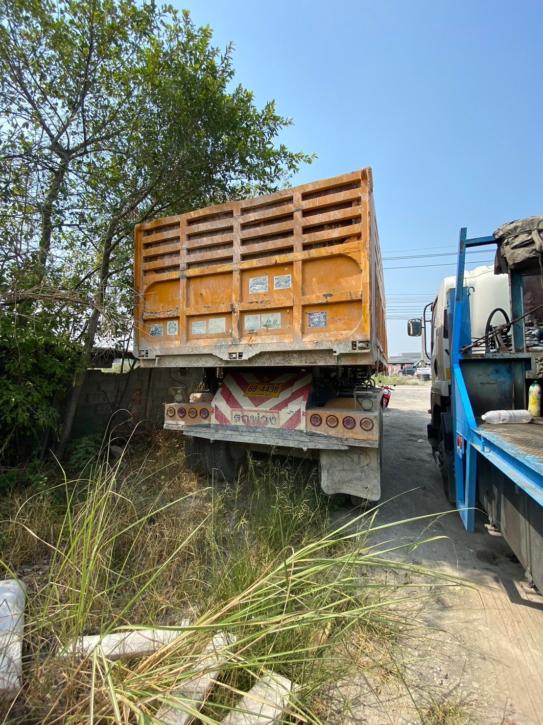 หางเซมิดั้ม2เพลา10น้อตปี2559สภาพพร้อมใช้ 380000