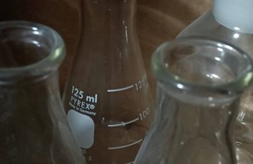 Erlenmeyer Flask "PYREX" ขนาด 125 ml