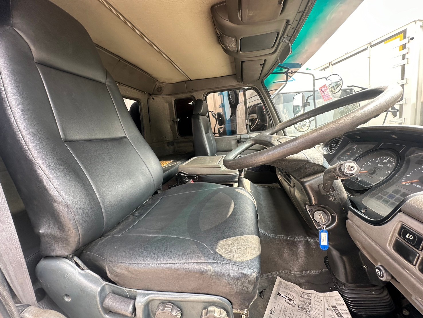 10ล้อหัวลากนิสสันยูดี 320 แรงม้าปี46-47 เก็บงานยางใหม่10เส้นพร้อมใช้งาน690000จัดได้700,000ครับ