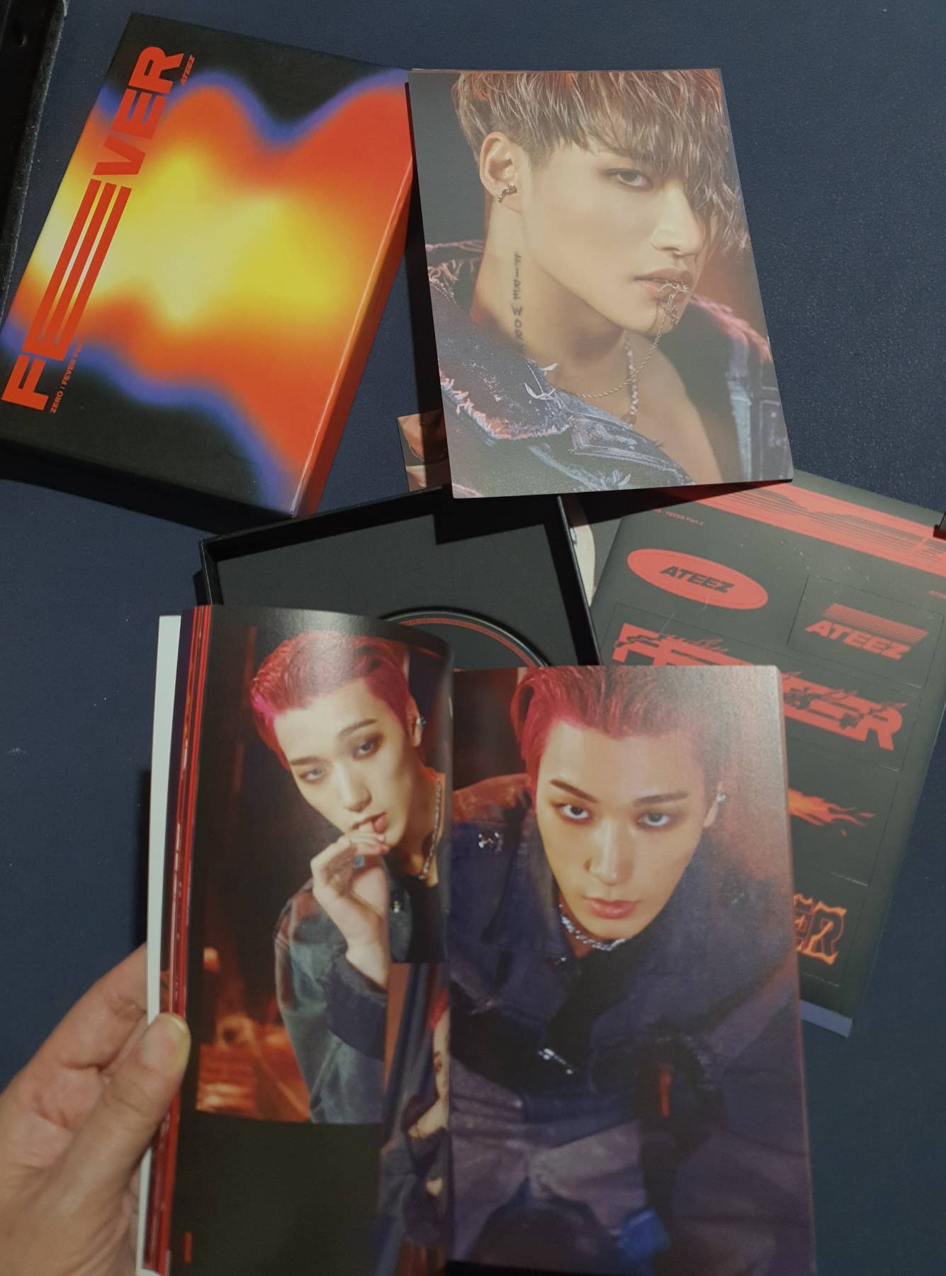 ATEEZ - Zero : Fever Part 2, A Cover incl. CD, Booklet, Sticker, Postcard, Photocard, Benefit, Extra Photocards KQ Ent