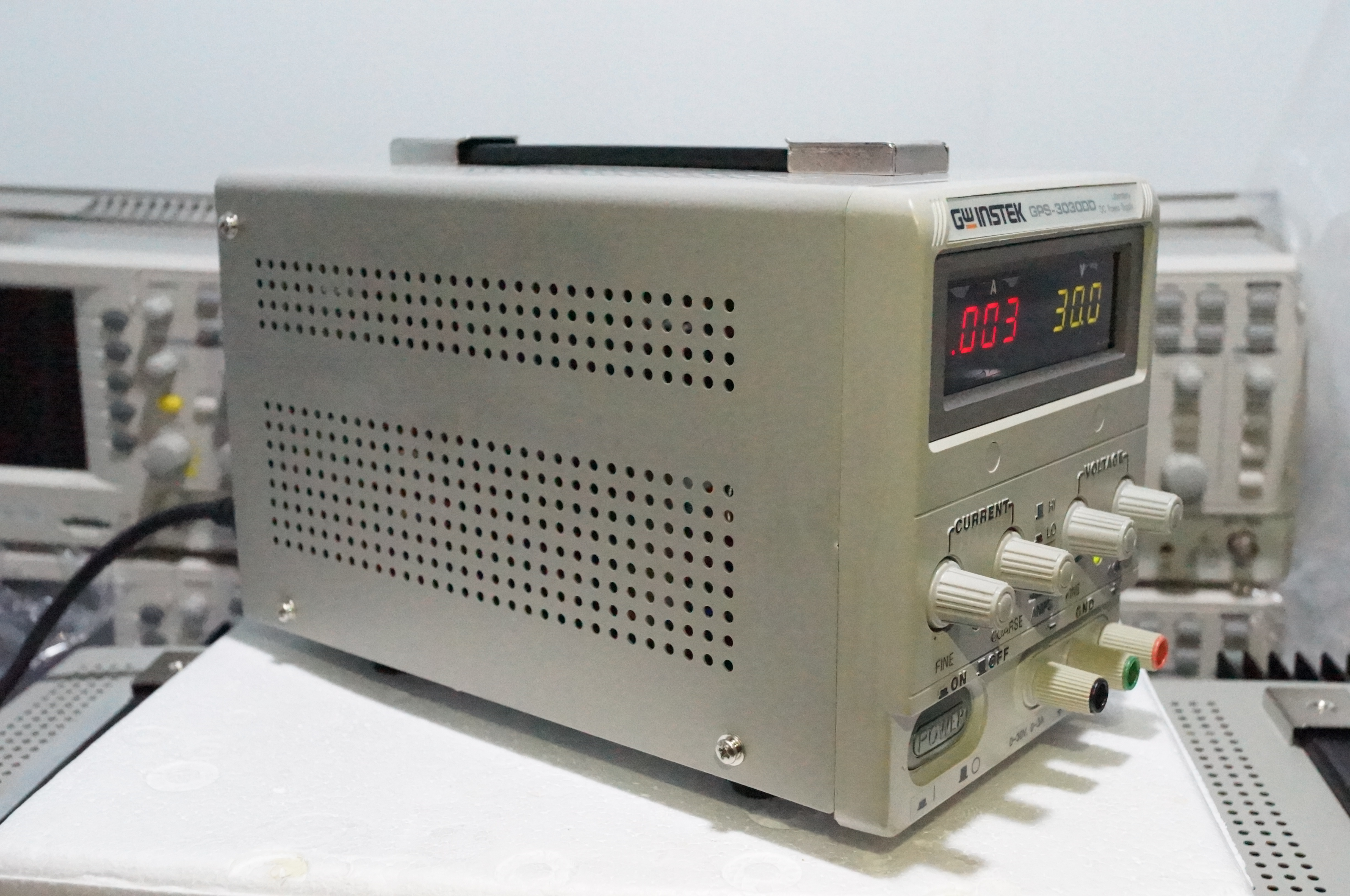 Dc Power Supply GW Instek GPS-3030DD