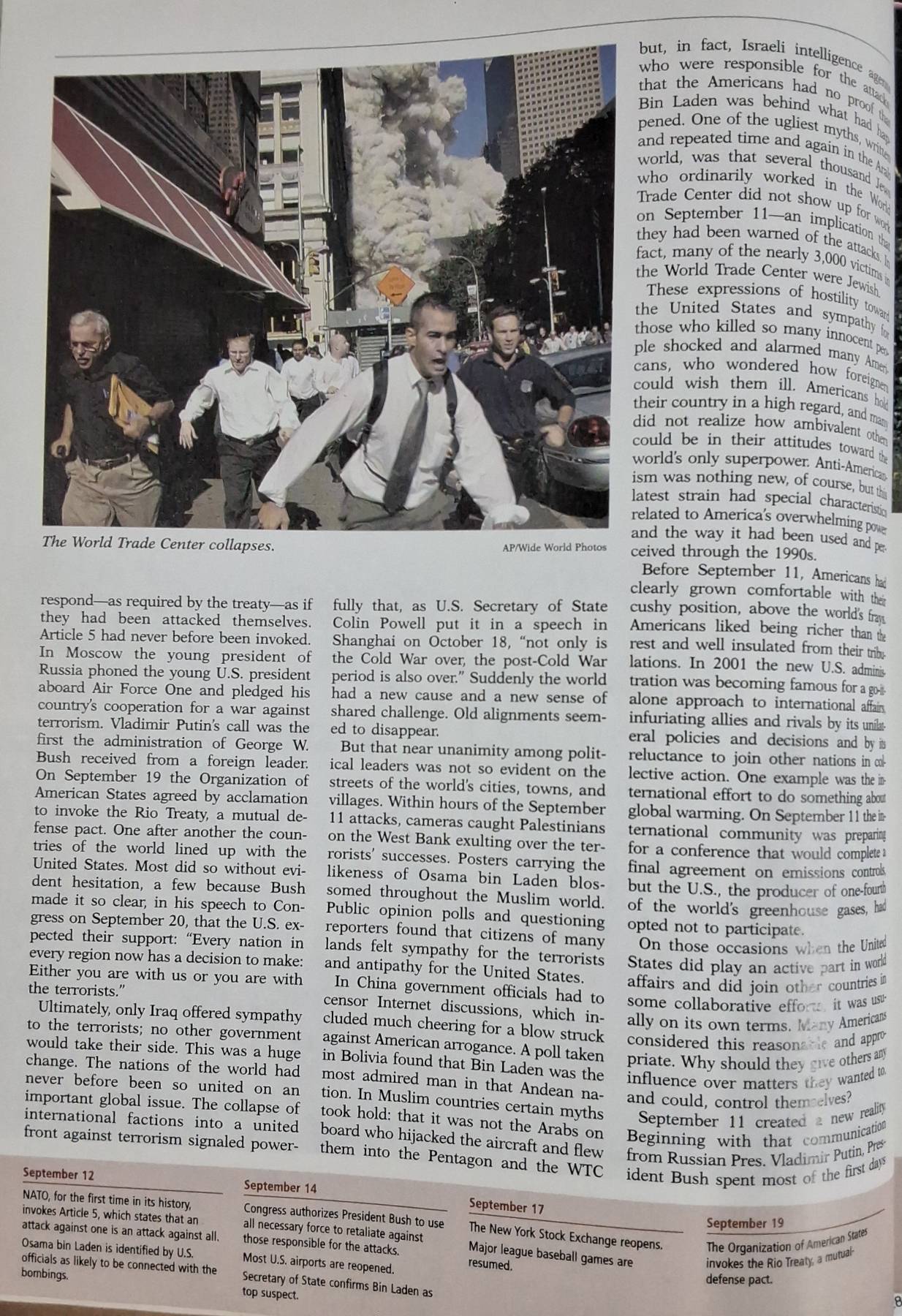 Britannica 2001: The Year in Review (2002, Paperback)