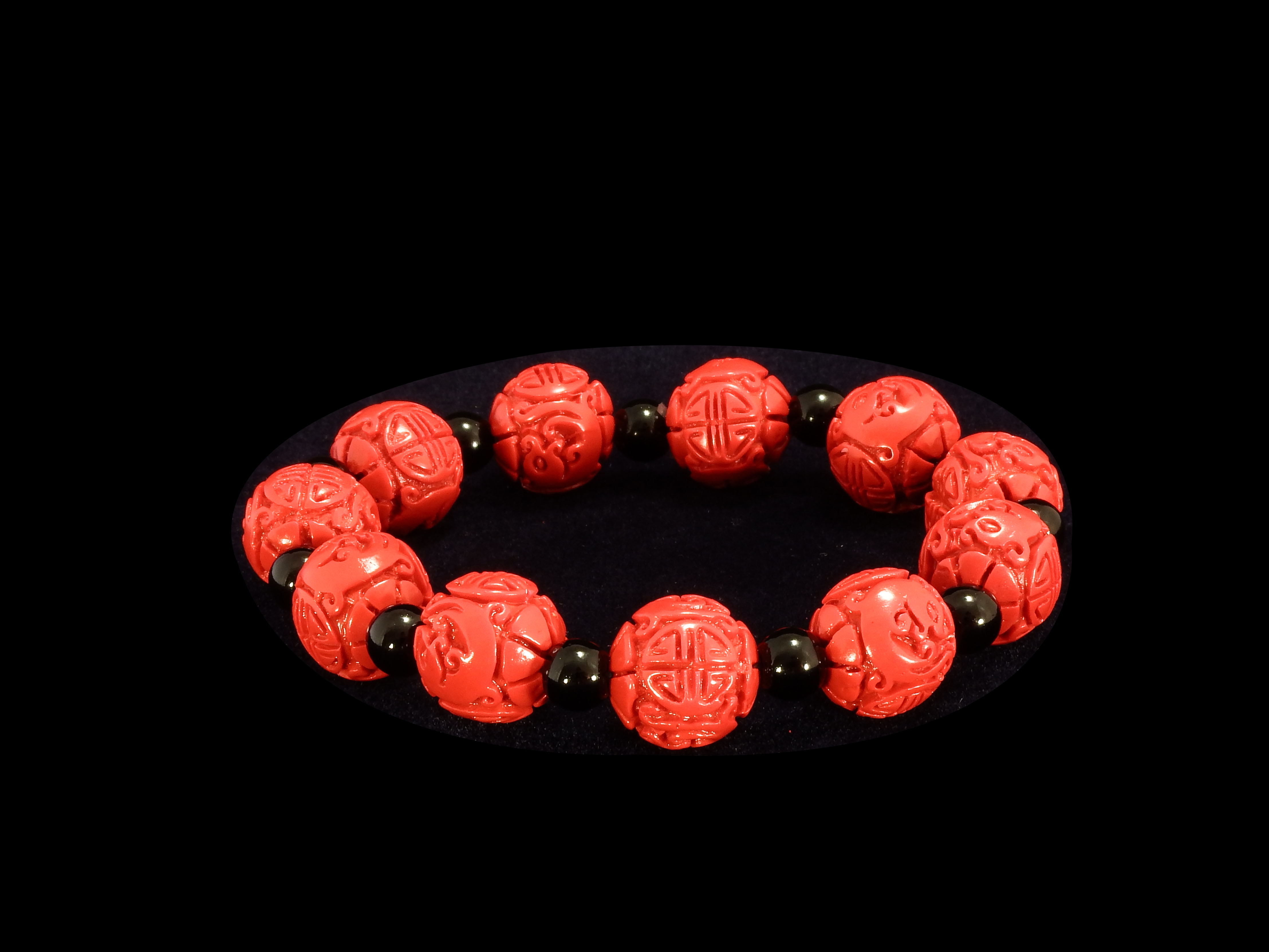 สร้อยข้อมือลูกปัดมังกรแดง เสริมโชคลาภ ขนาดข้อมือ 16-19 cm.