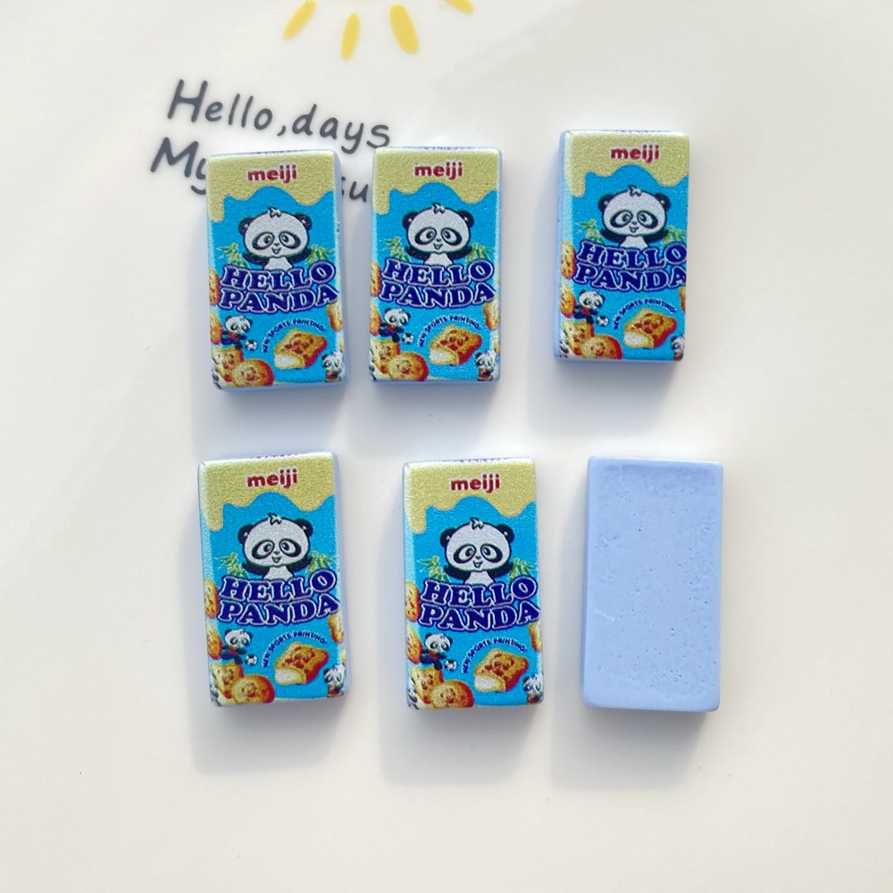 ขนมเรซิ่นจิ๋วคละแบบ 1 เซตมี 6 ชิ้นเหมาะสำหรับนักสะสมของจิ๋วและนำไปเป็นพร๊อพน้องตุ๊กตา bjd