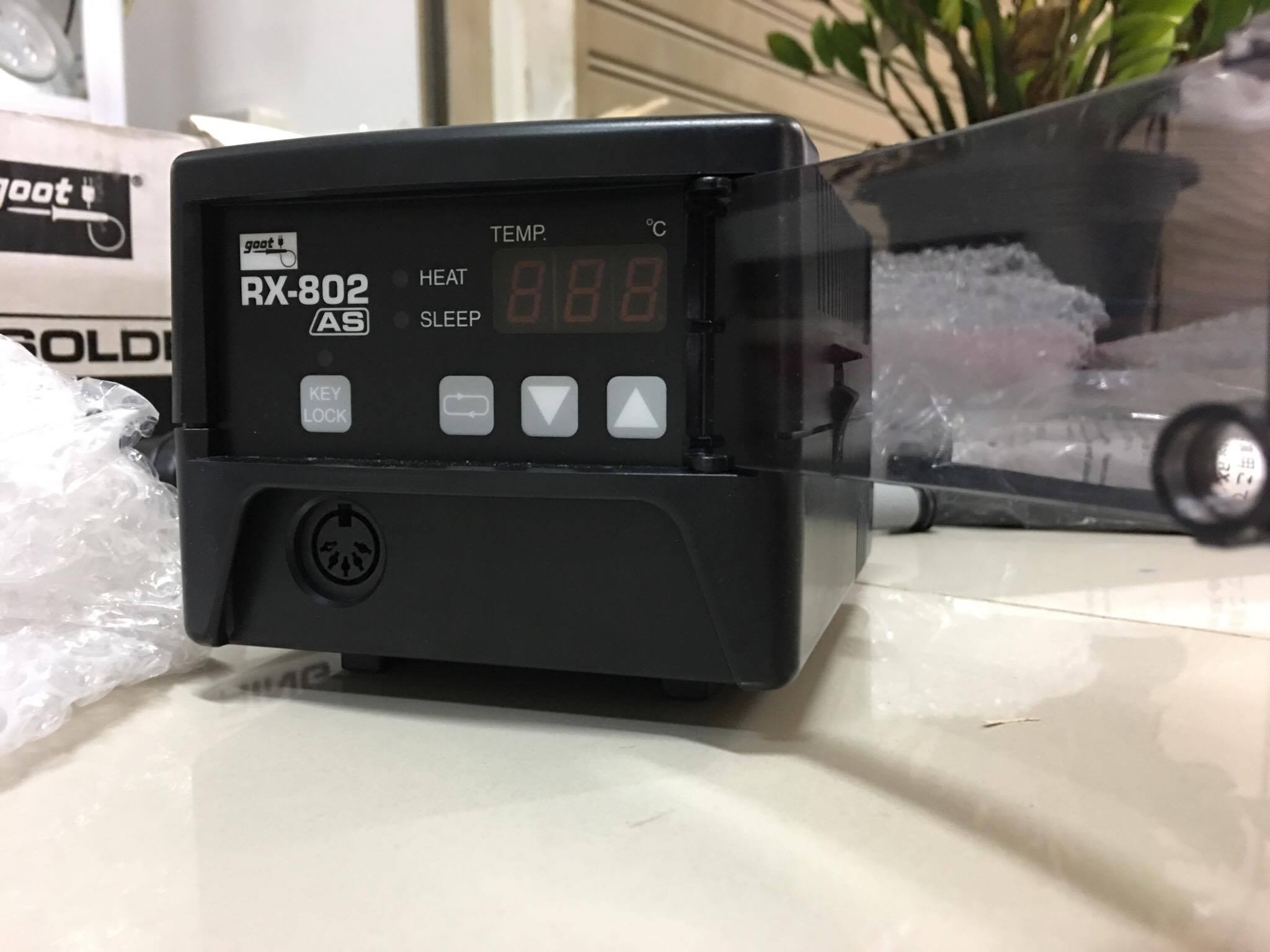 GOOT RX-802AS Temperature Controlled Lead-Free Soldering Station (70 W, 220V)