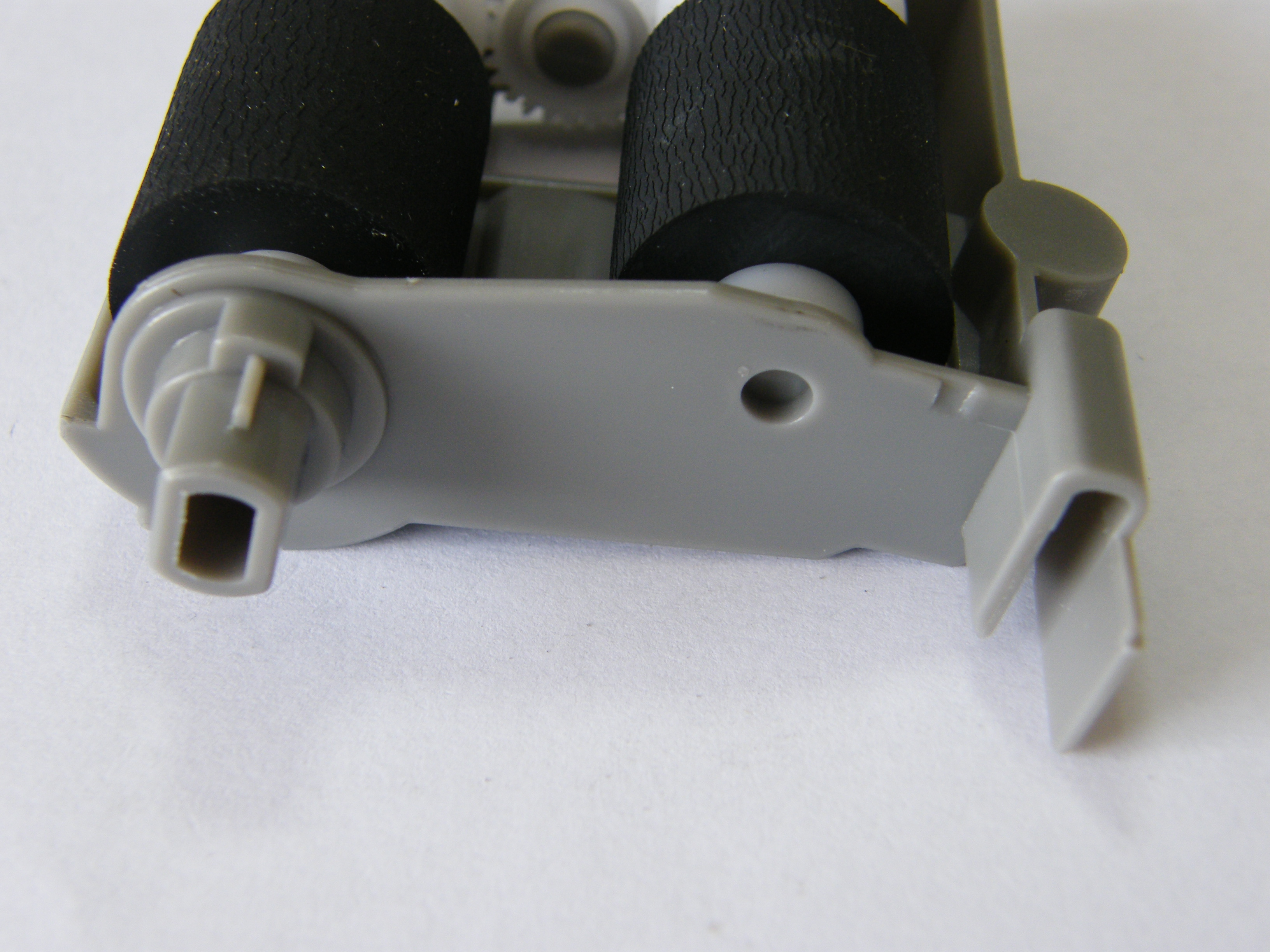 KYOCERA 302LV94270 HOLDER FEED ASSY FOR KYOCERA FS2100/2100DN/4100DN/4200DN/4300DN/M3040/M3540/M3550/M3560 500 กรัม