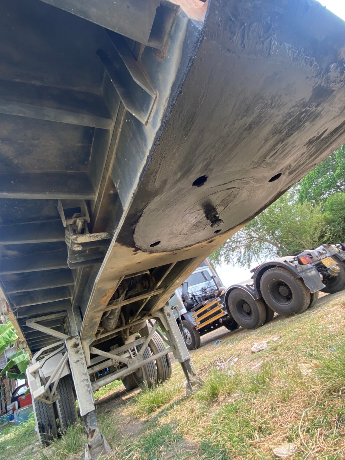 หางเซมิดั้ม2เพลา10น้อตปี2559สภาพพร้อมใช้ 380000