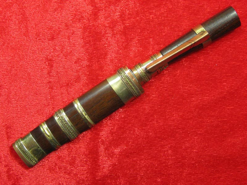 (14) มีดหมอหลวงพ่อคูณ วัดบ้านไร่ ปี 36 (ด้ามไม้ฝักไม้) ออกที่วัดประโดก อ.เมืองนครราชสีมา ปี 2536